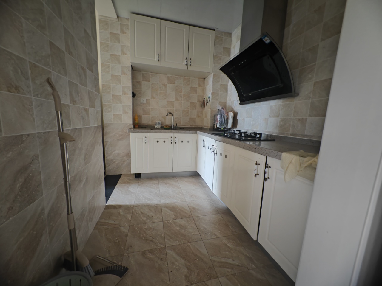 东汇西海岸 2室2厅1卫 115.0万 东汇西海岸 2室2厅1卫 115.0万客厅