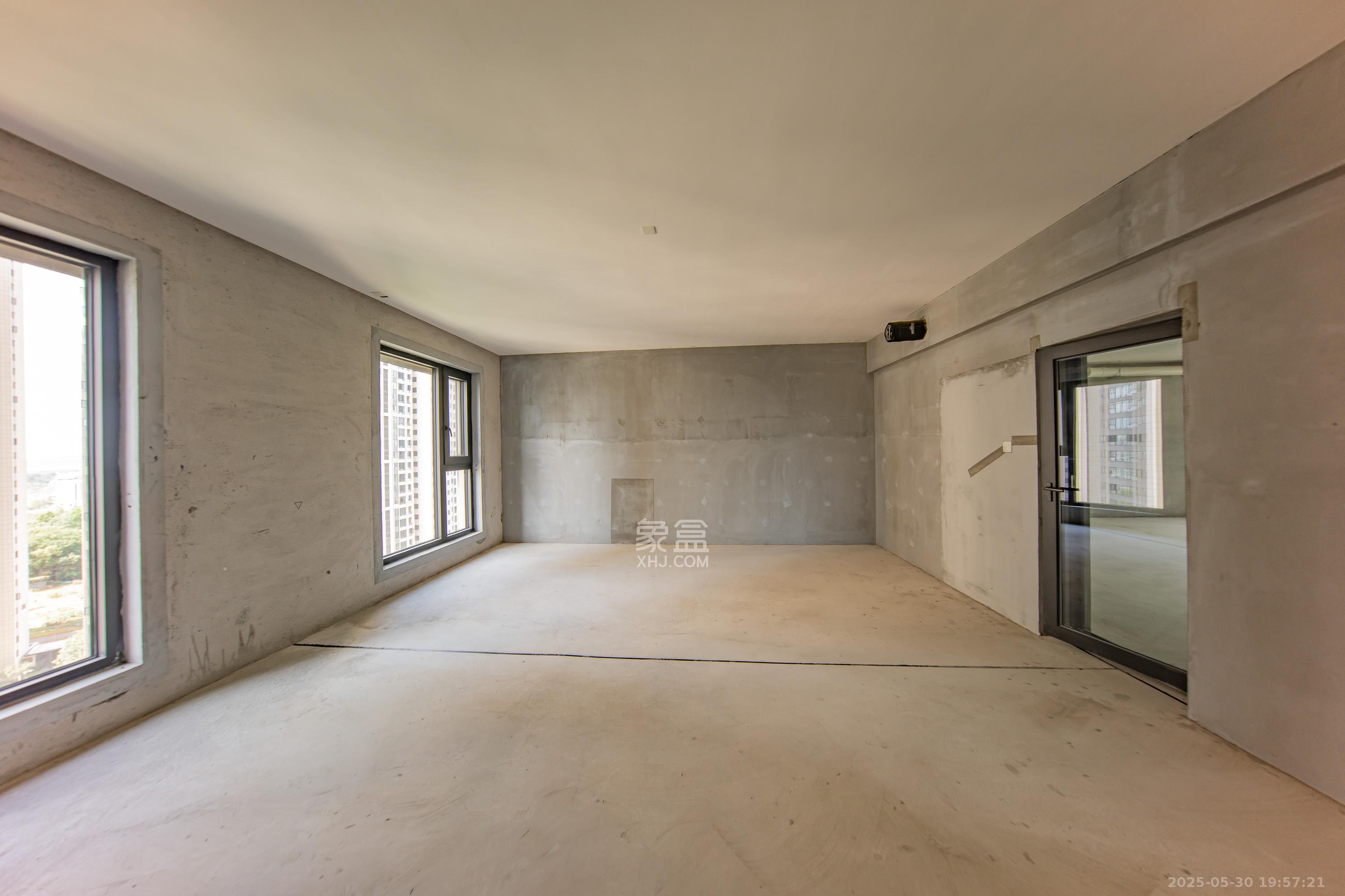 建投象山国际  5室2厅3卫   425.00万卧室