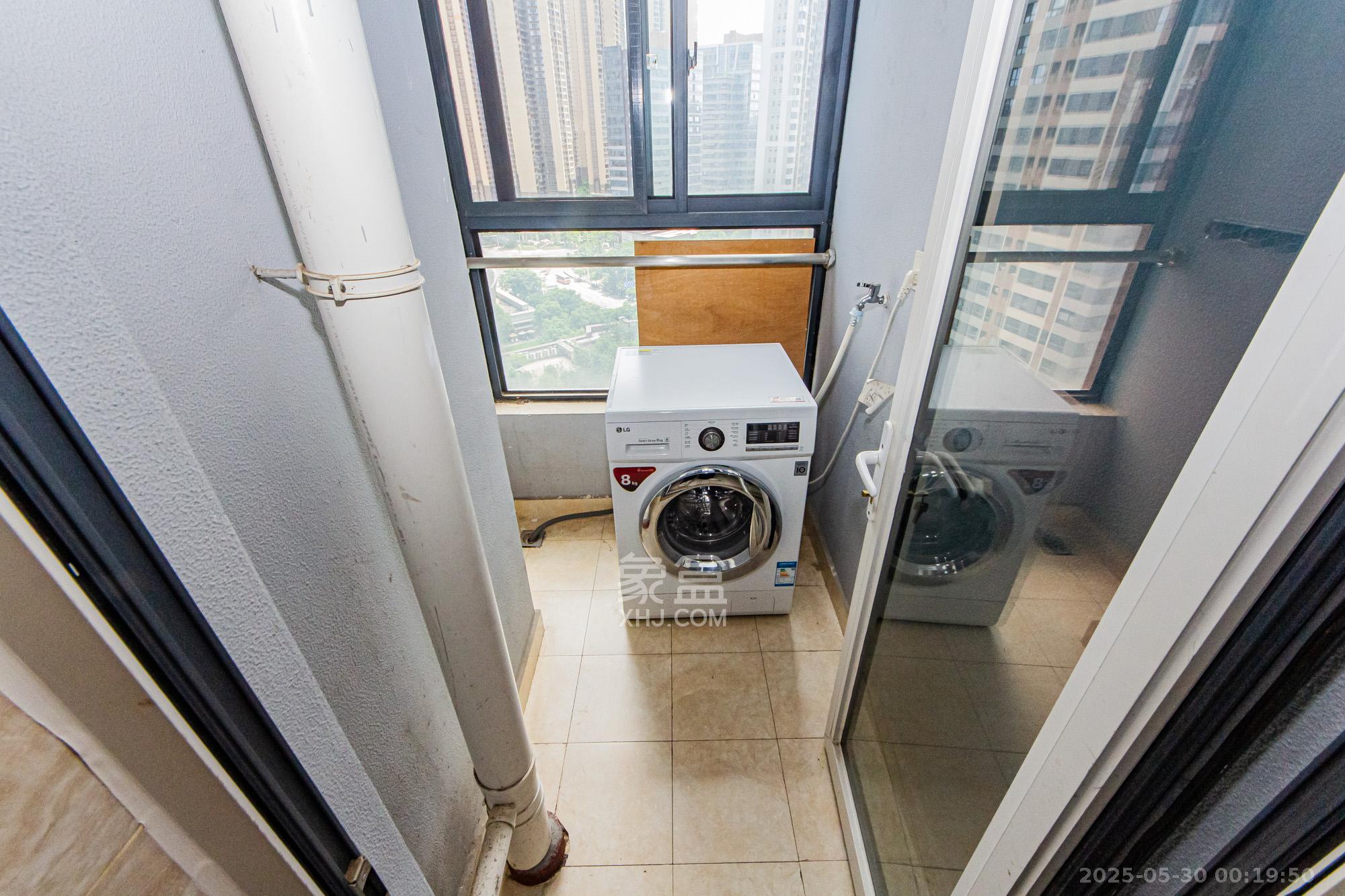 北辰三角洲E3区 1室1厅1卫 55.0万 北辰三角洲E3区 1室1厅1卫 55.0万阳台