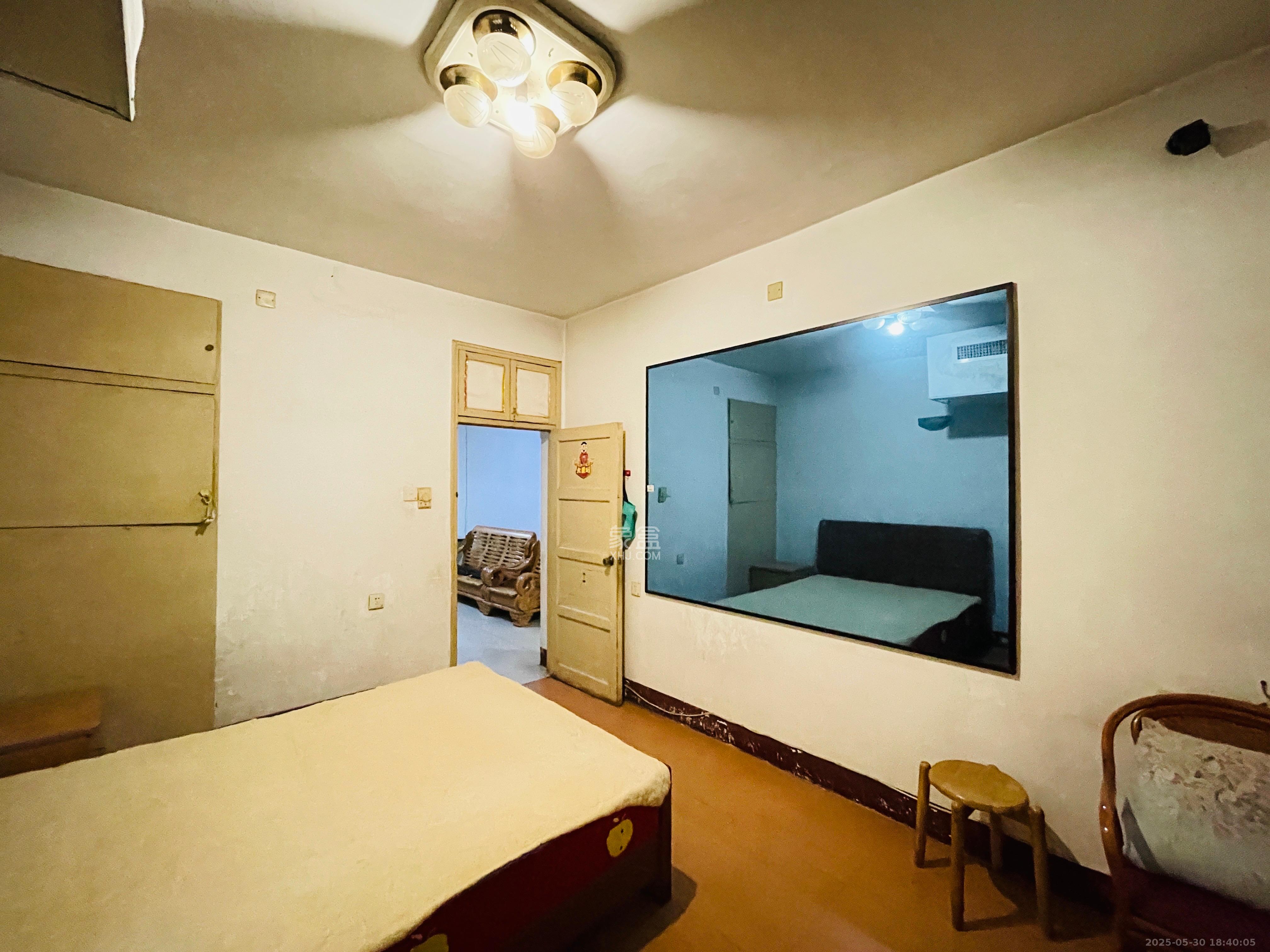 文艺村 3室2厅1卫 2300.0元/月 文艺村 3室2厅1卫 2300.0元/月室内图