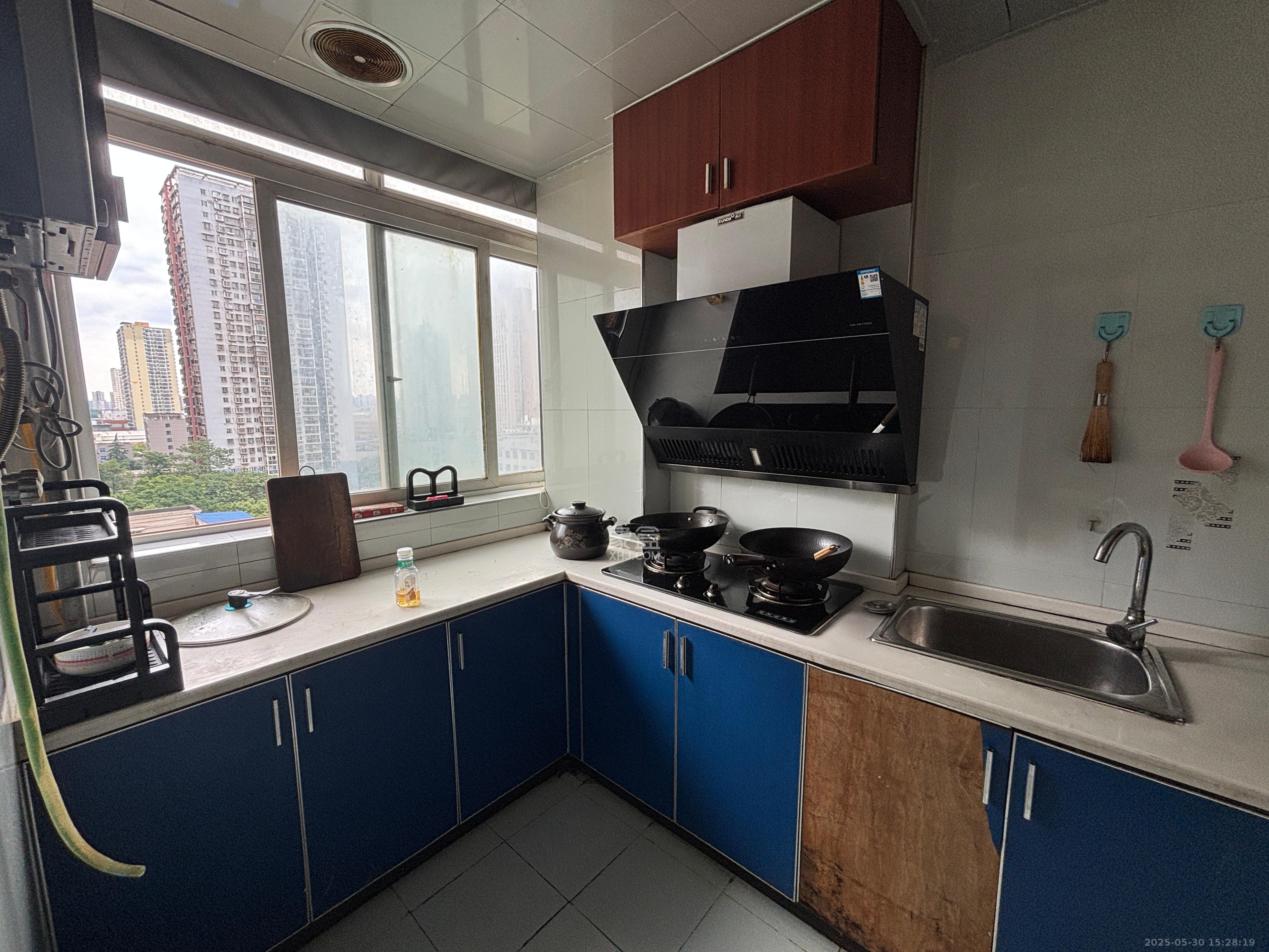 思进大厦  4室2厅2卫    2300.0元/月 思进大厦  4室2厅2卫    2300.0元/月室内图