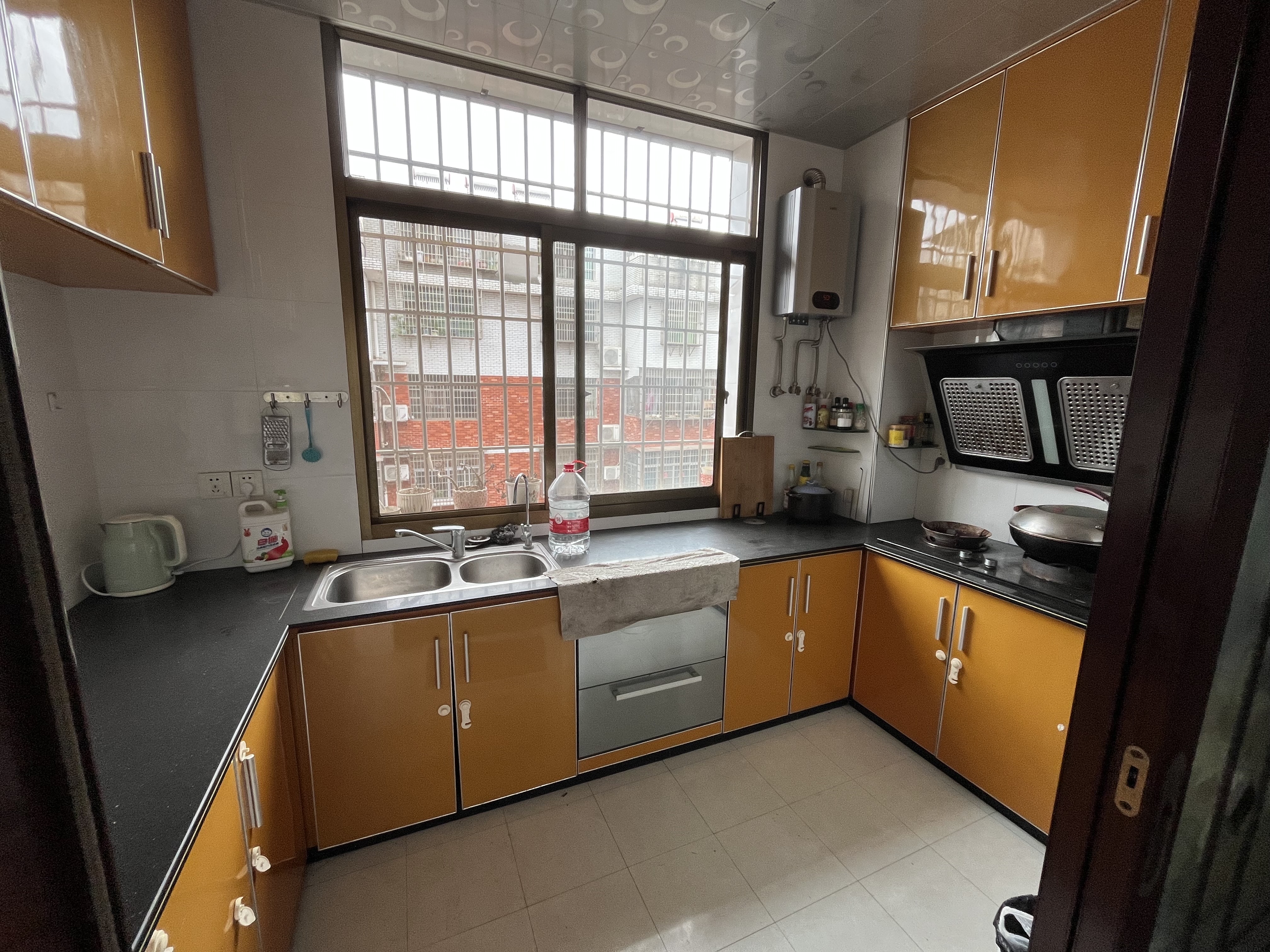 长乐花园 4室2厅2卫 60.0万 长乐花园 4室2厅2卫 60.0万客厅