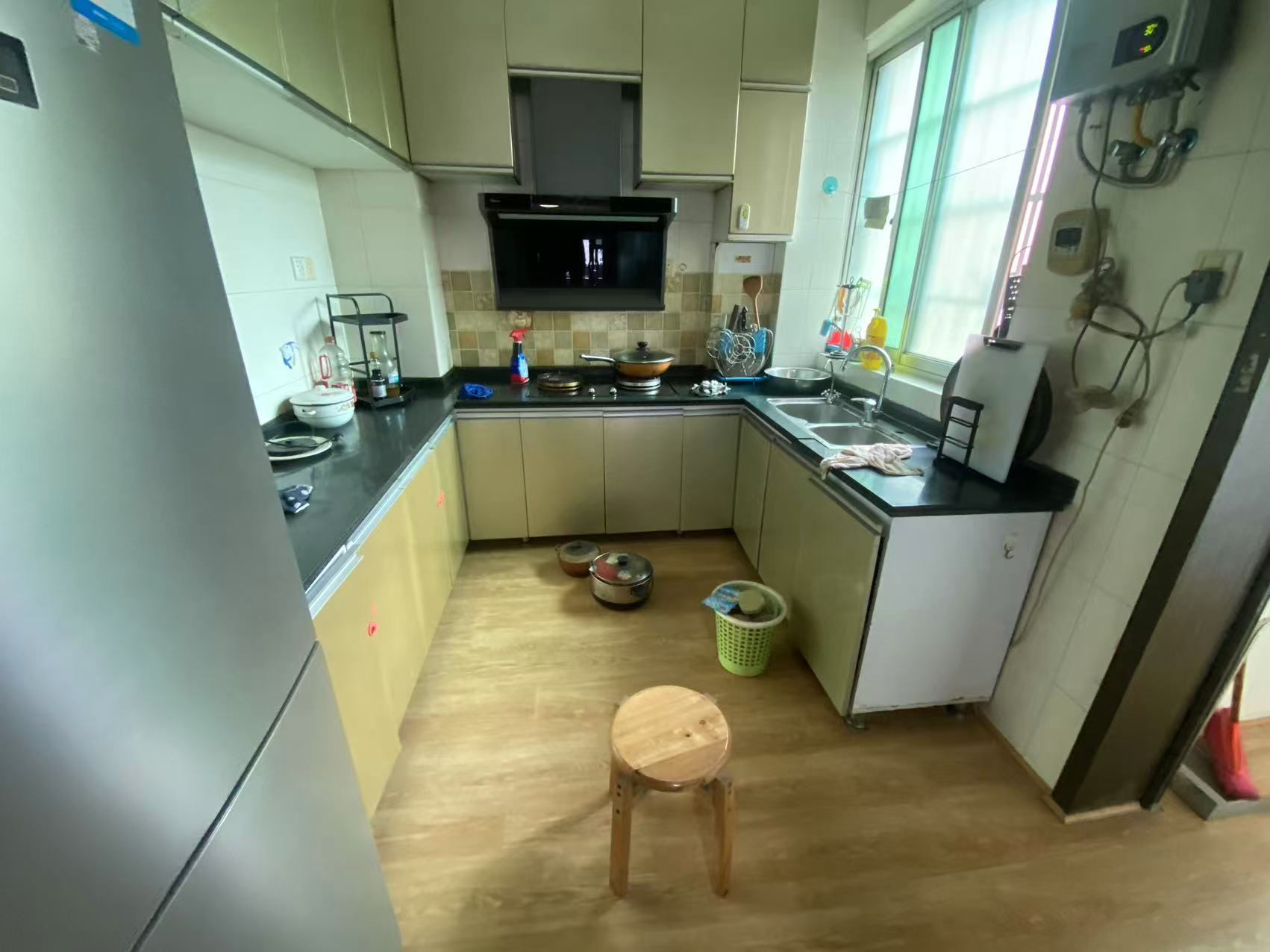 湘园小区 3室2厅2卫 50.8万 湘园小区 3室2厅2卫 50.8万室内图