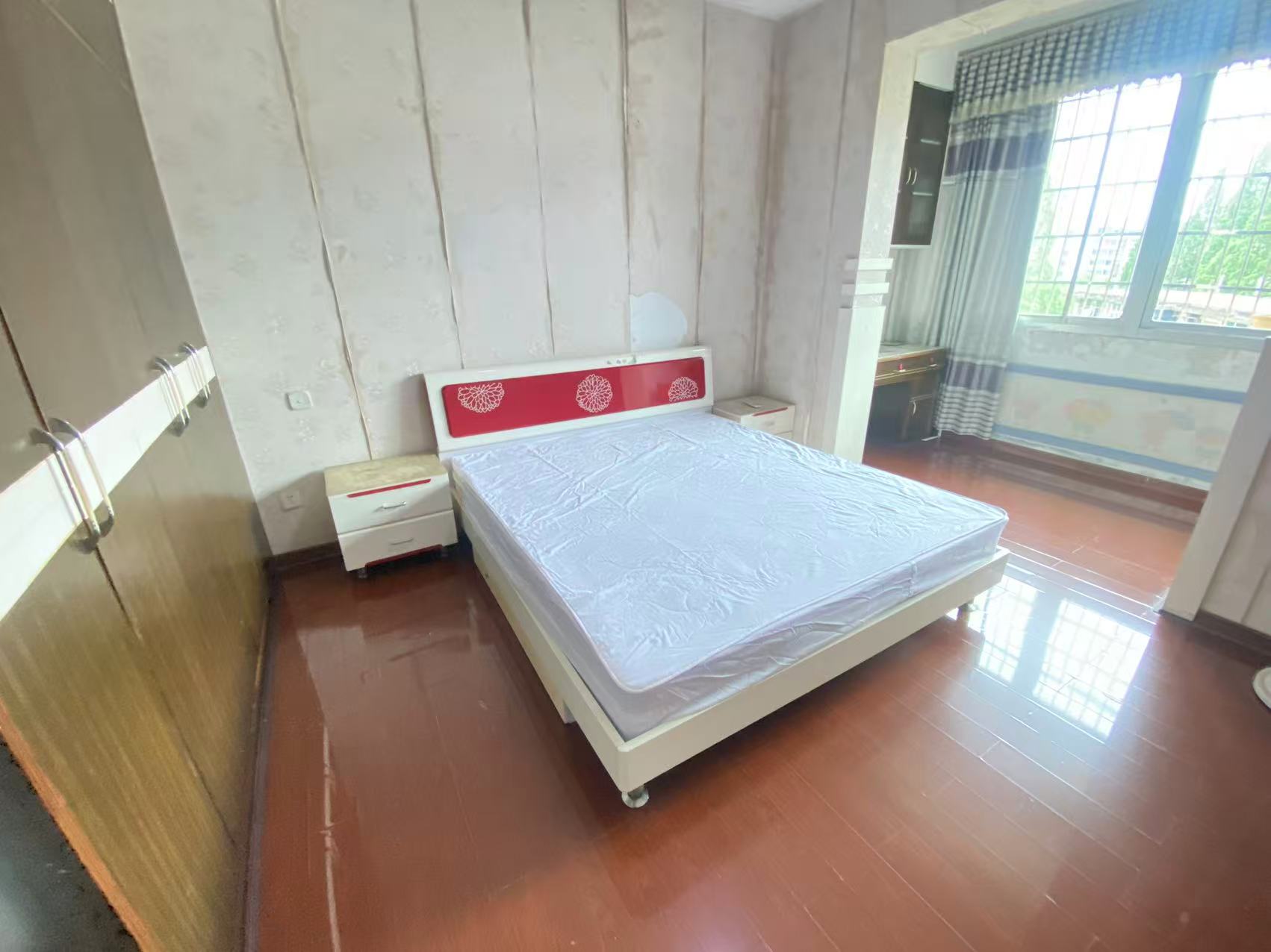 湘园小区 3室2厅2卫 50.8万 湘园小区 3室2厅2卫 50.8万室内图