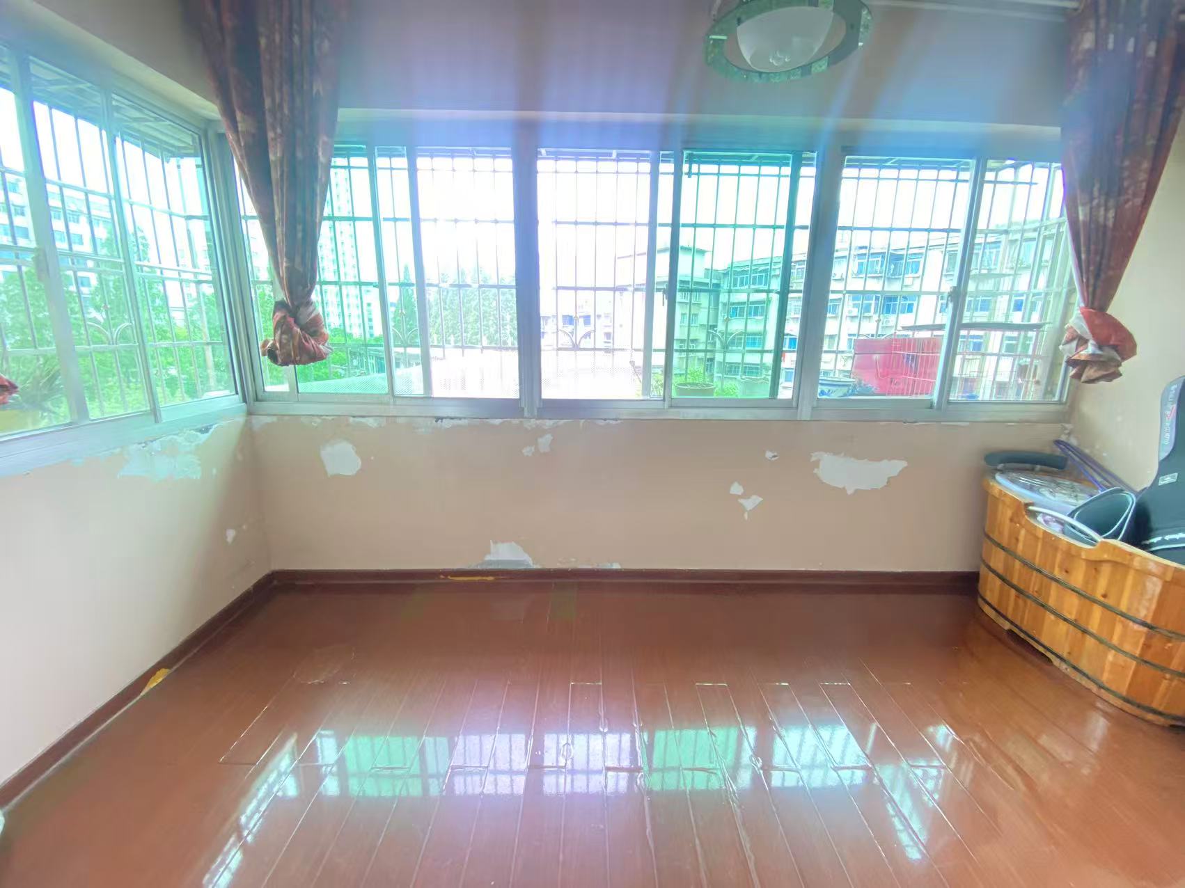 湘园小区 3室2厅2卫 50.8万 湘园小区 3室2厅2卫 50.8万室内图