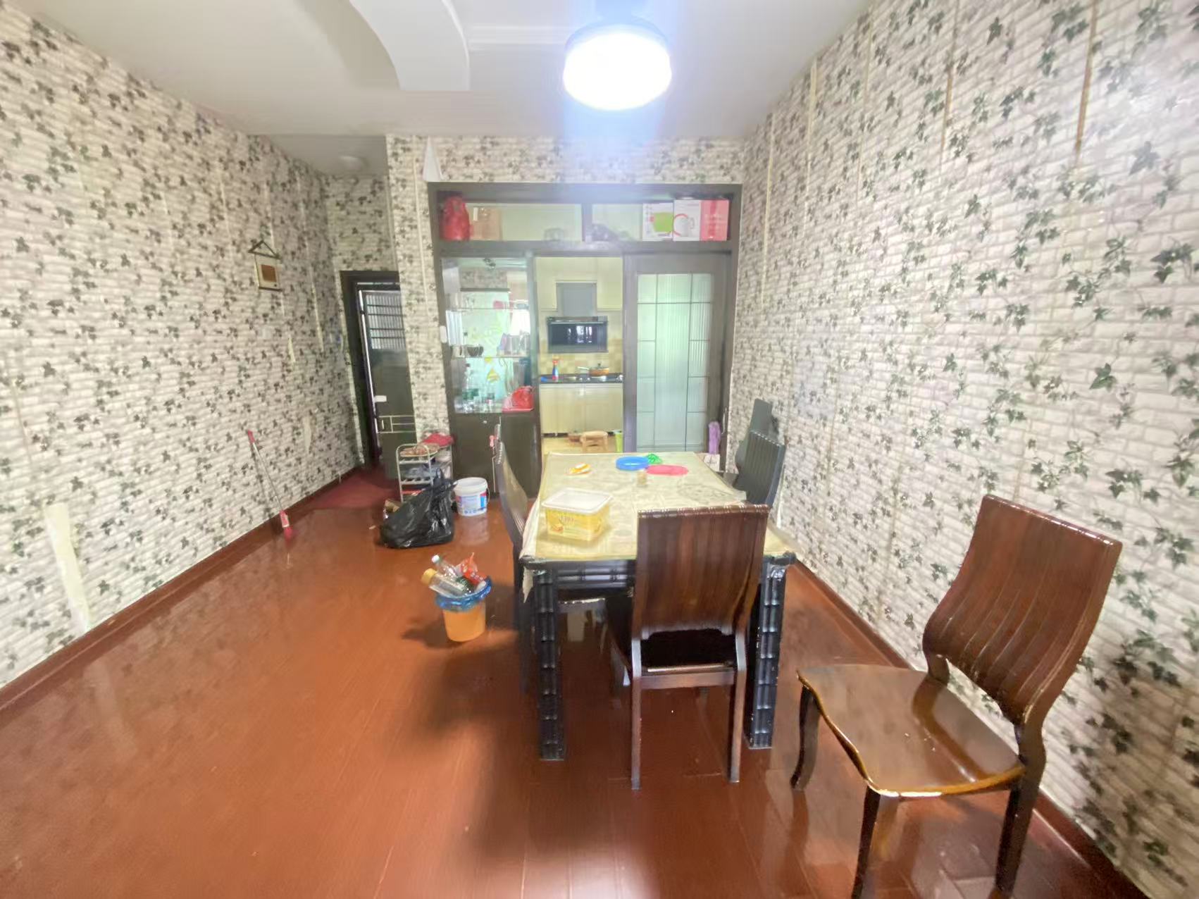 湘园小区 3室2厅2卫 50.8万 湘园小区 3室2厅2卫 50.8万室内图