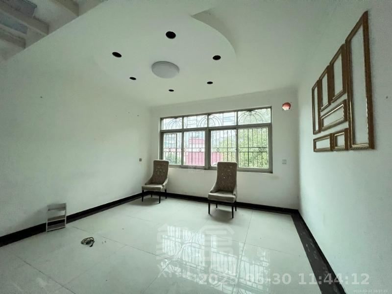 联谊新村别墅 5室2厅2卫 3500.0元/月 联谊新村别墅 5室2厅2卫 3500.0元/月室内图