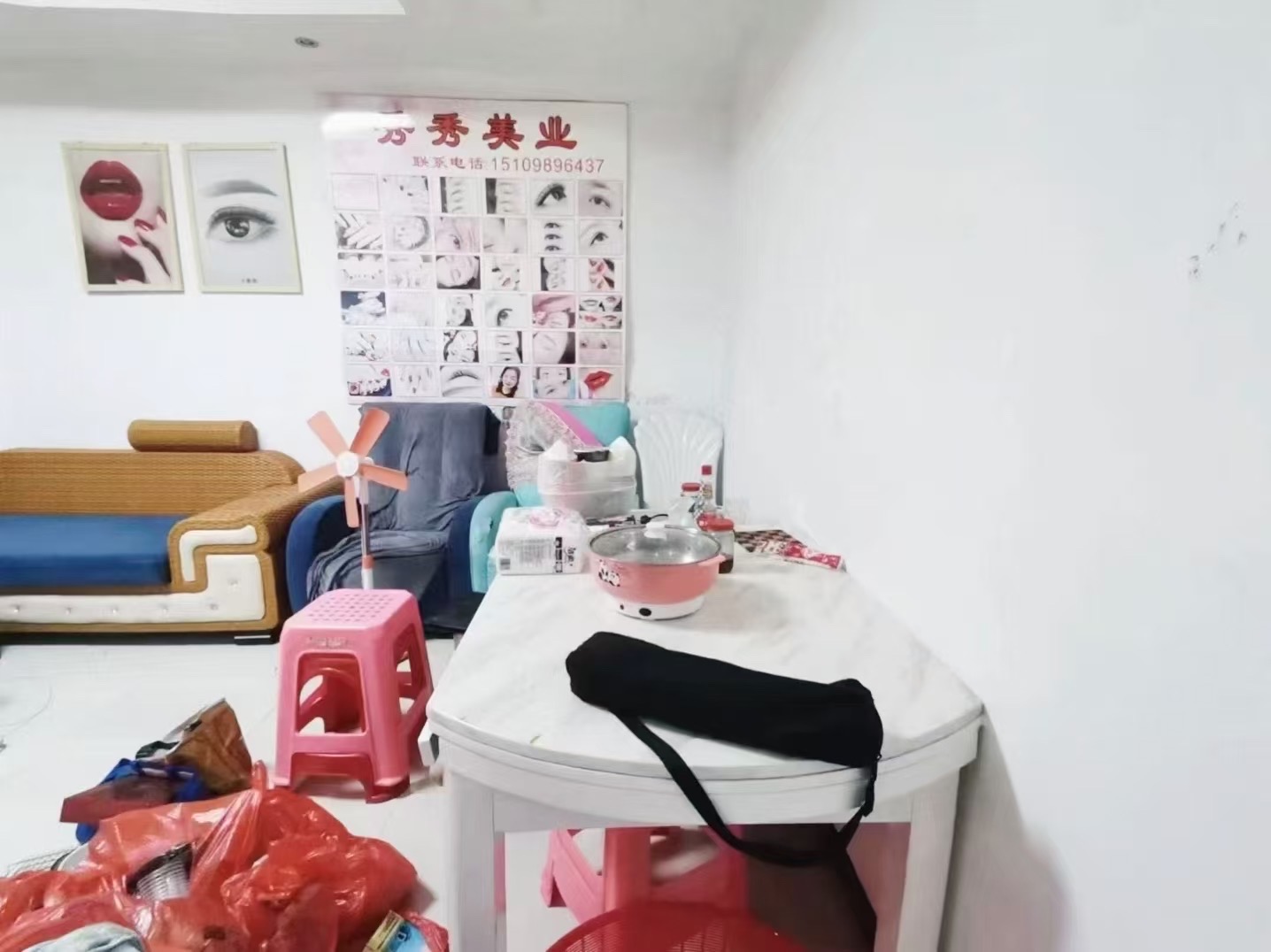 兰海佳园 2室1厅1卫 87.0万 兰海佳园 2室1厅1卫 87.0万客厅