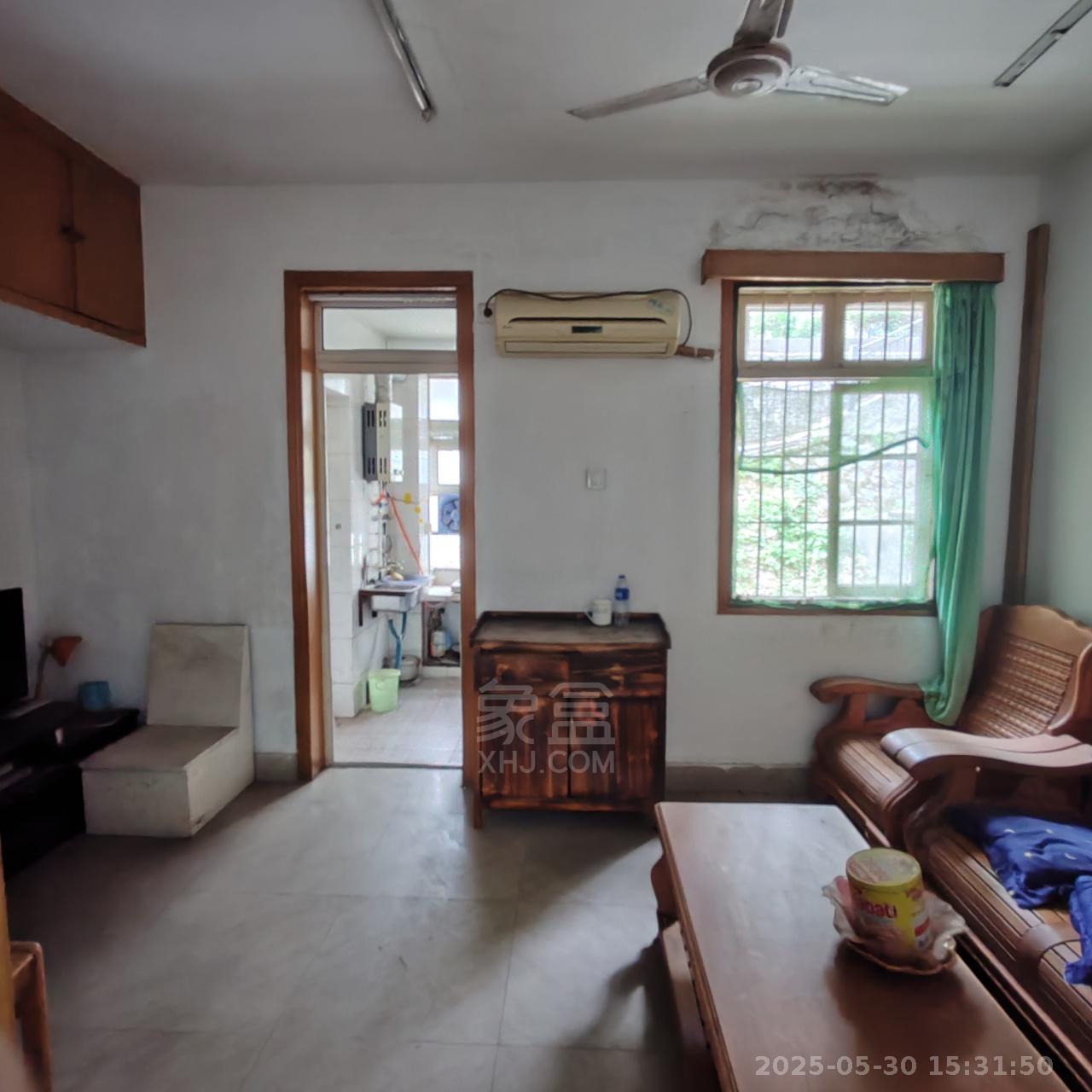 桥梁厂一区万泥塘一村 2室1厅1卫 1000.0元/月 桥梁厂一区万泥塘一村 2室1厅1卫 1000.0元/月室内图