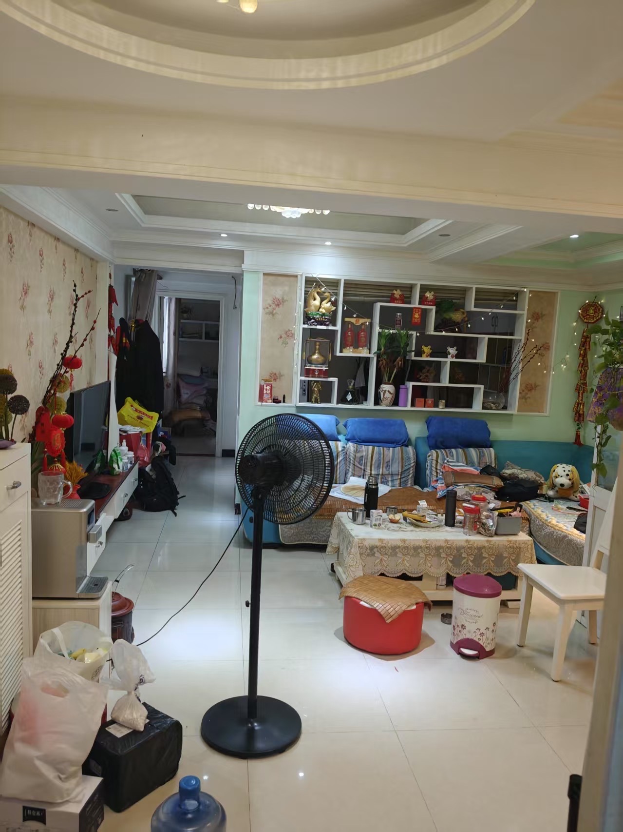 鸿华大厦 2室2厅1卫 79.0万 鸿华大厦 2室2厅1卫 79.0万客厅