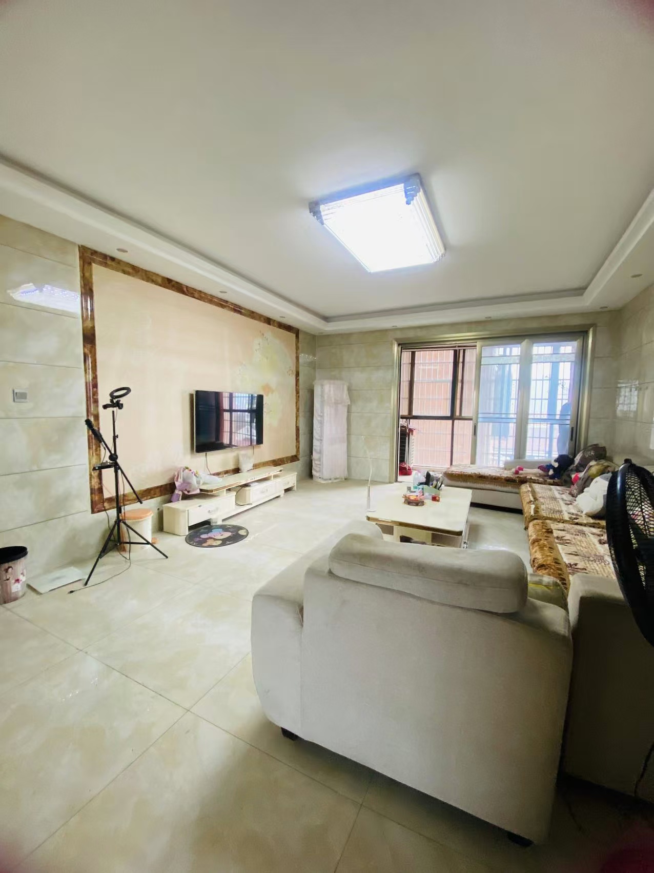 锦绣佳苑 3室2厅2卫 1800.0元/月 锦绣佳苑 3室2厅2卫 1800.0元/月室内图