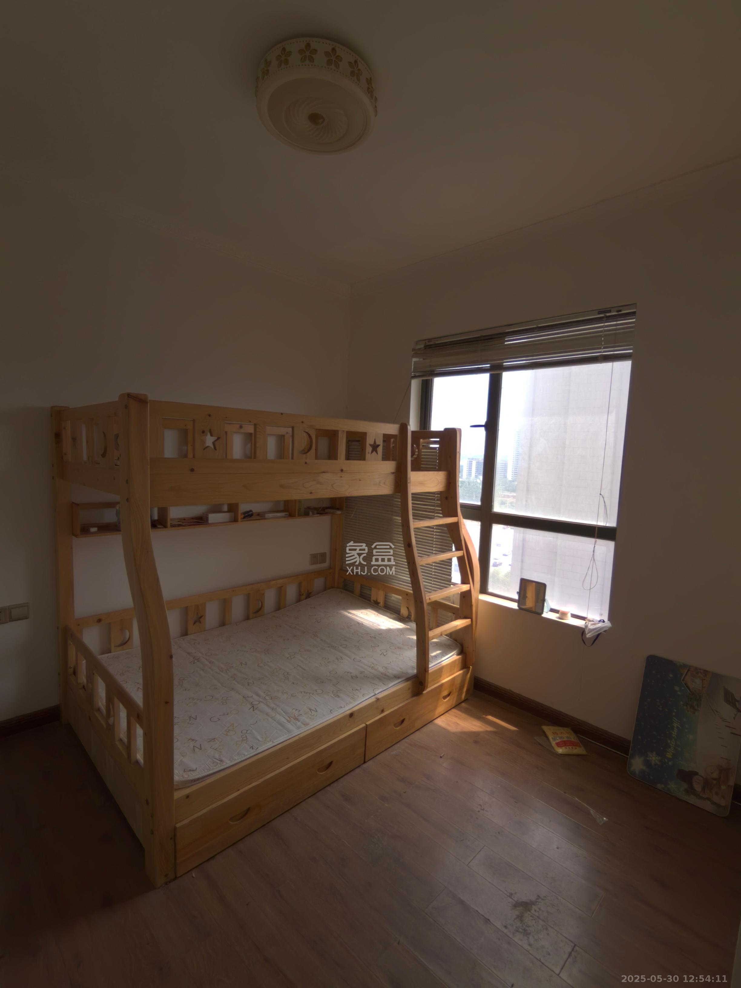 上实望府里  3室2厅1卫   1800.00元/月室内图