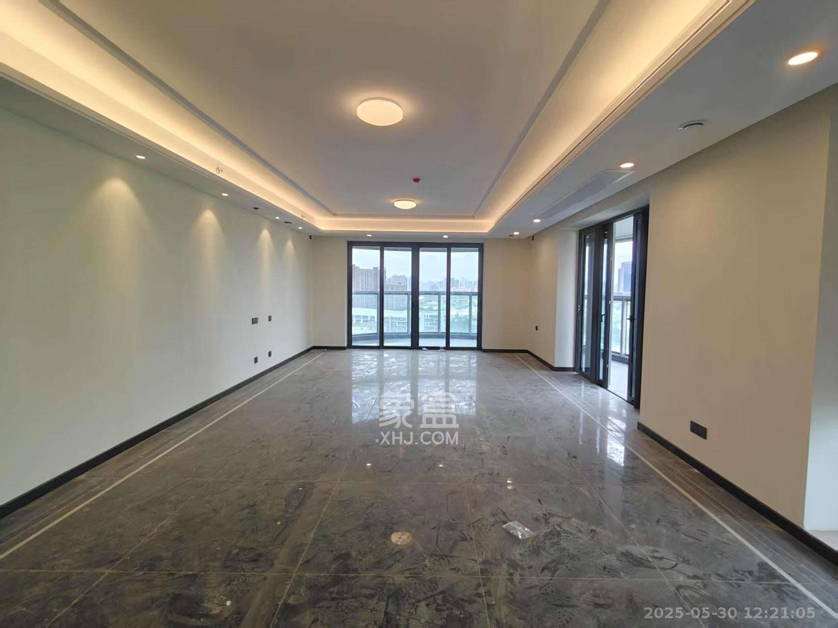 绿地V岛  5室2厅3卫    10000.0元/月室内图1