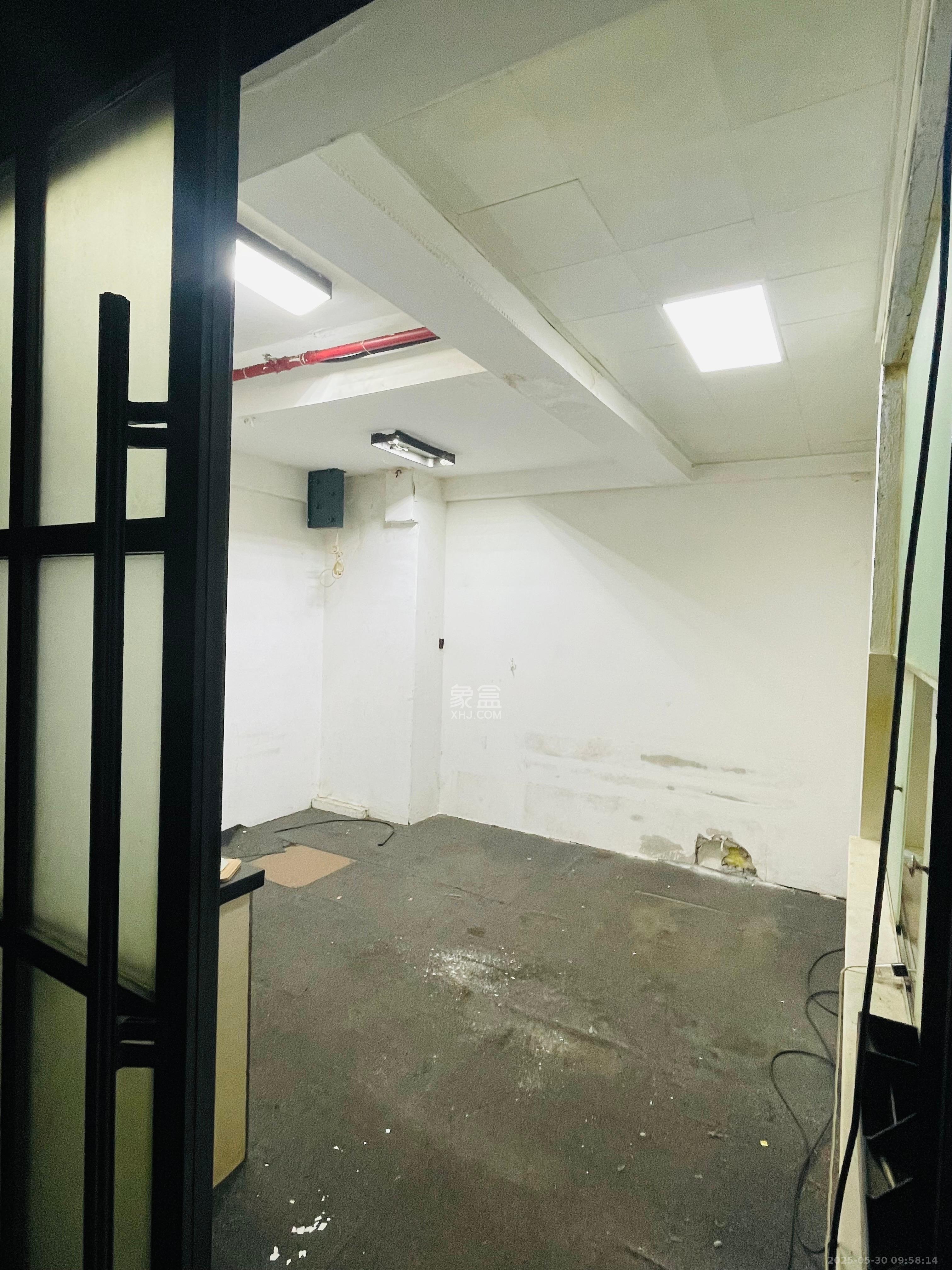 新长海广场 1室1厅1卫 2400.0元/月 新长海广场 1室1厅1卫 2400.0元/月室内图