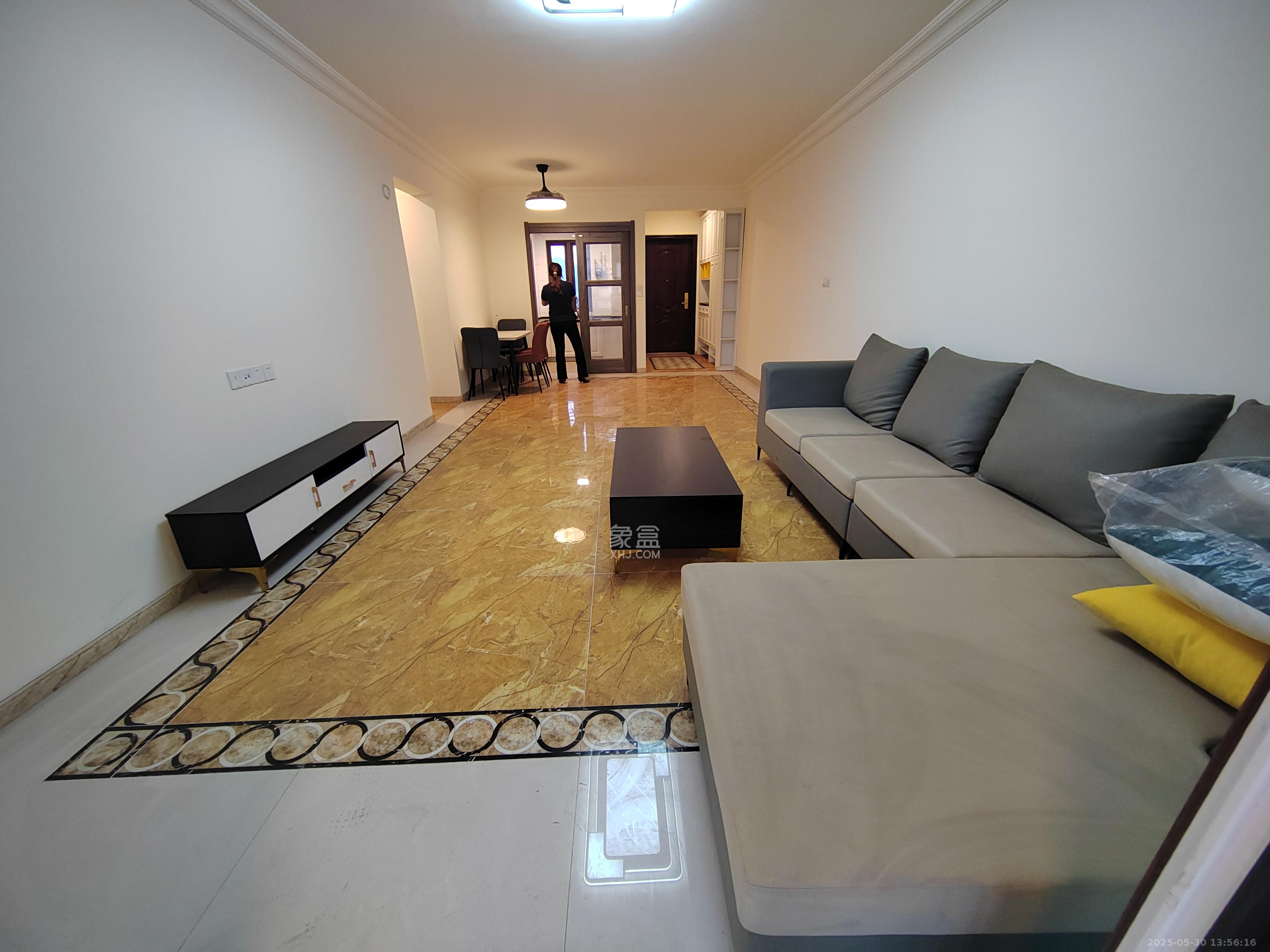 碧桂园大学印象一期 4室2厅2卫 1900.0元/月 碧桂园大学印象一期 4室2厅2卫 1900.0元/月室内图