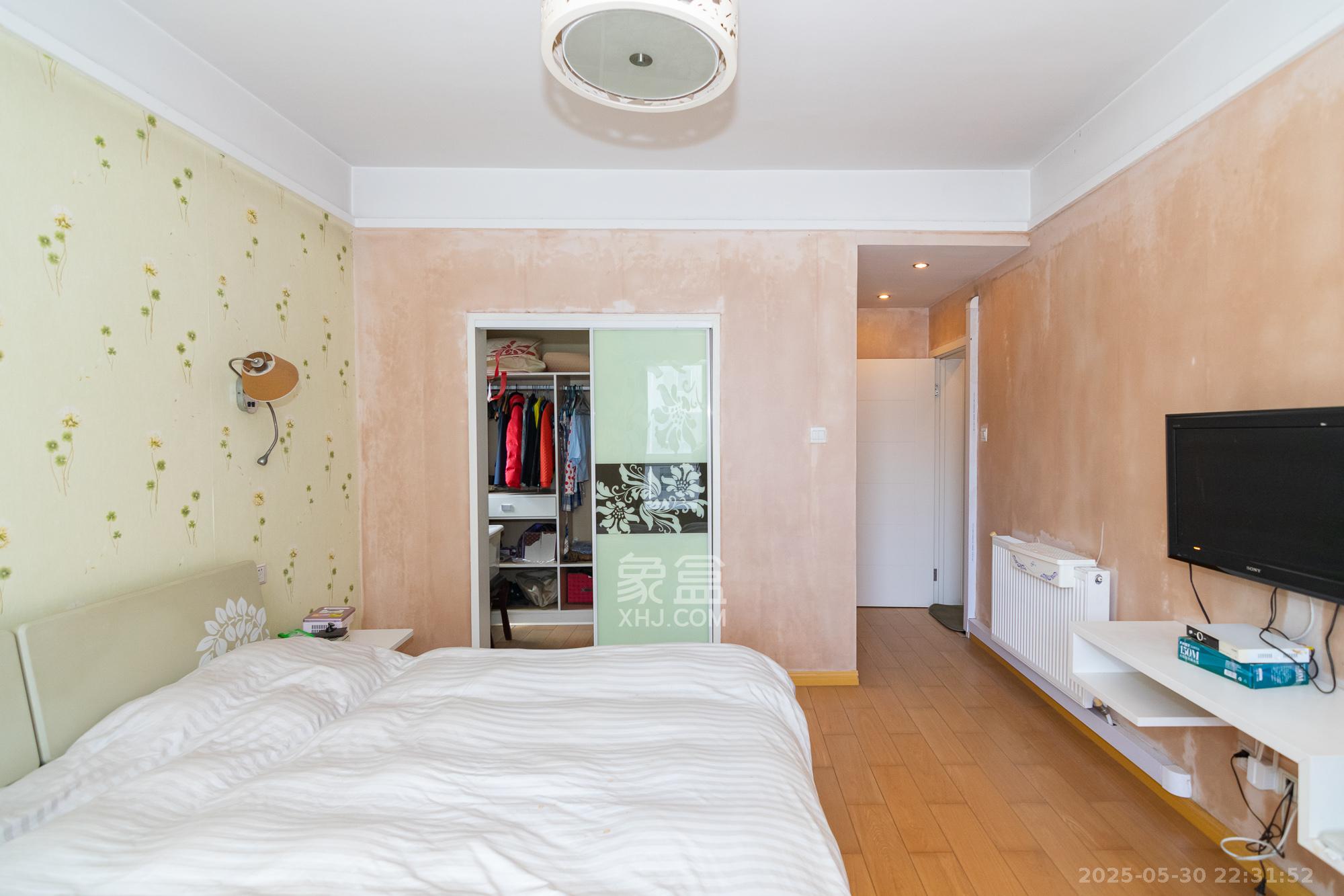 双龙警苑 3室2厅2卫 67.99万 双龙警苑 3室2厅2卫 67.99万卧室