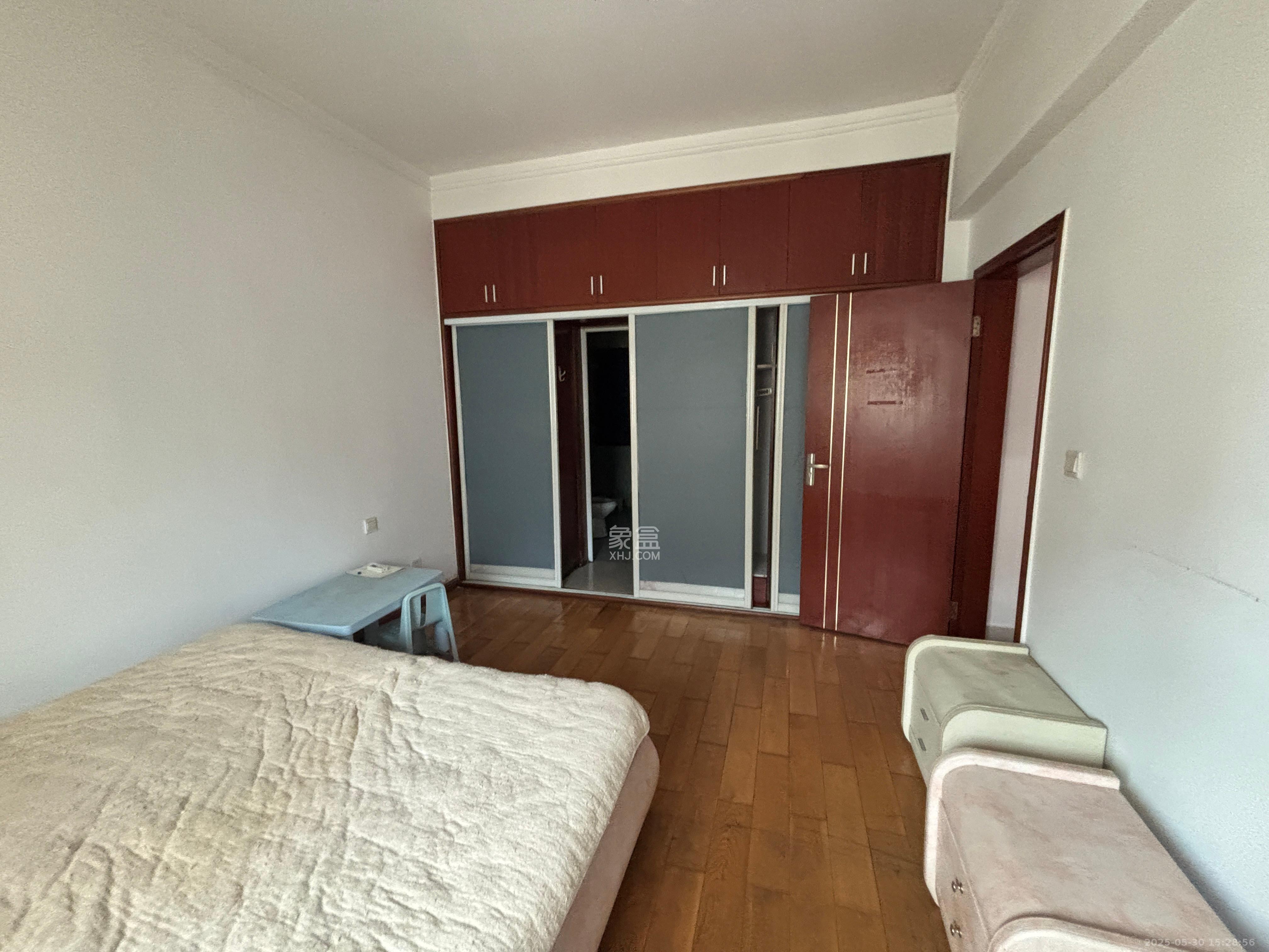 思进大厦  4室2厅2卫    2300.0元/月 思进大厦  4室2厅2卫    2300.0元/月室内图