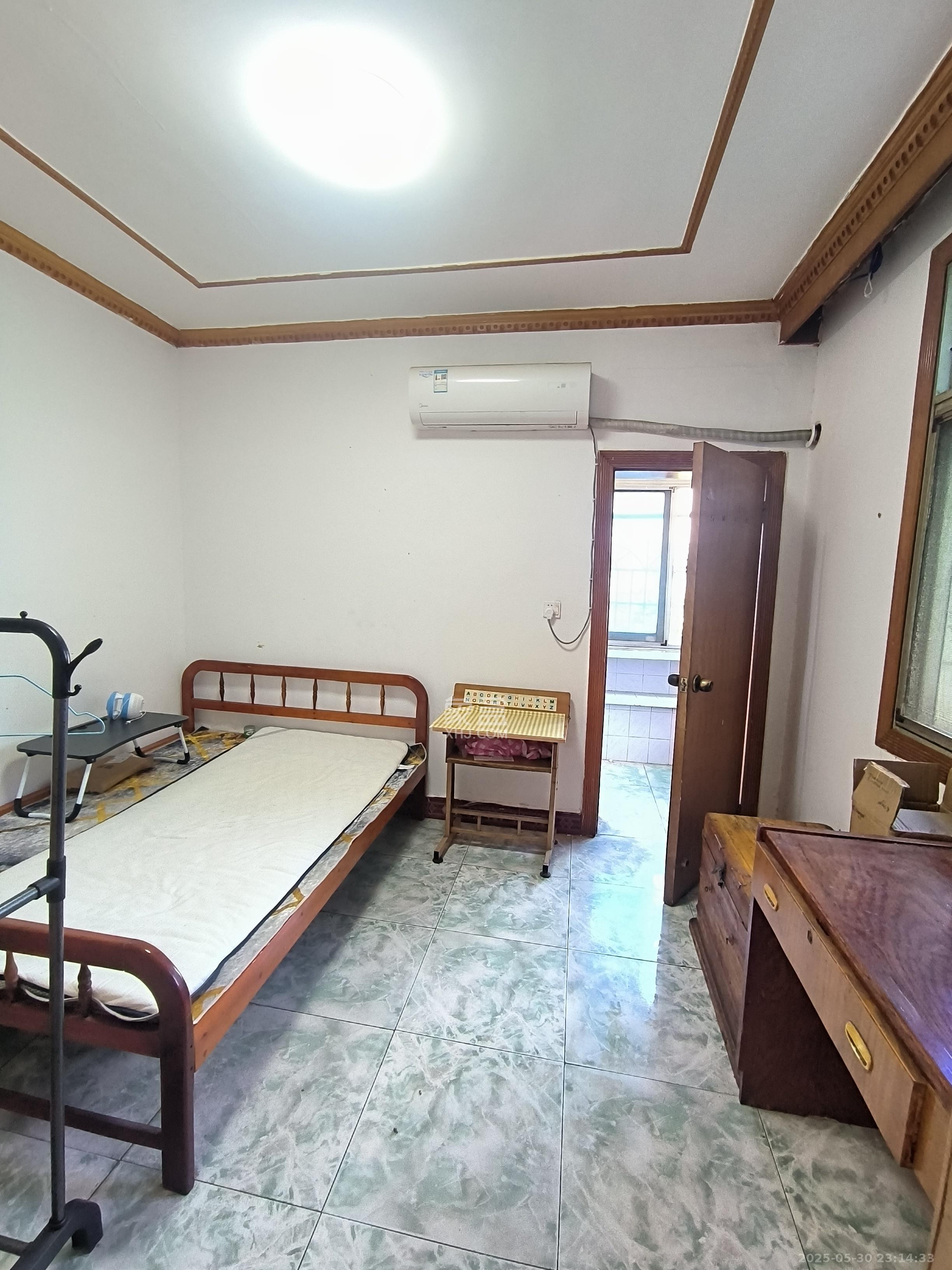 红旗社区  2室1厅1卫   1200.00元/月室内图