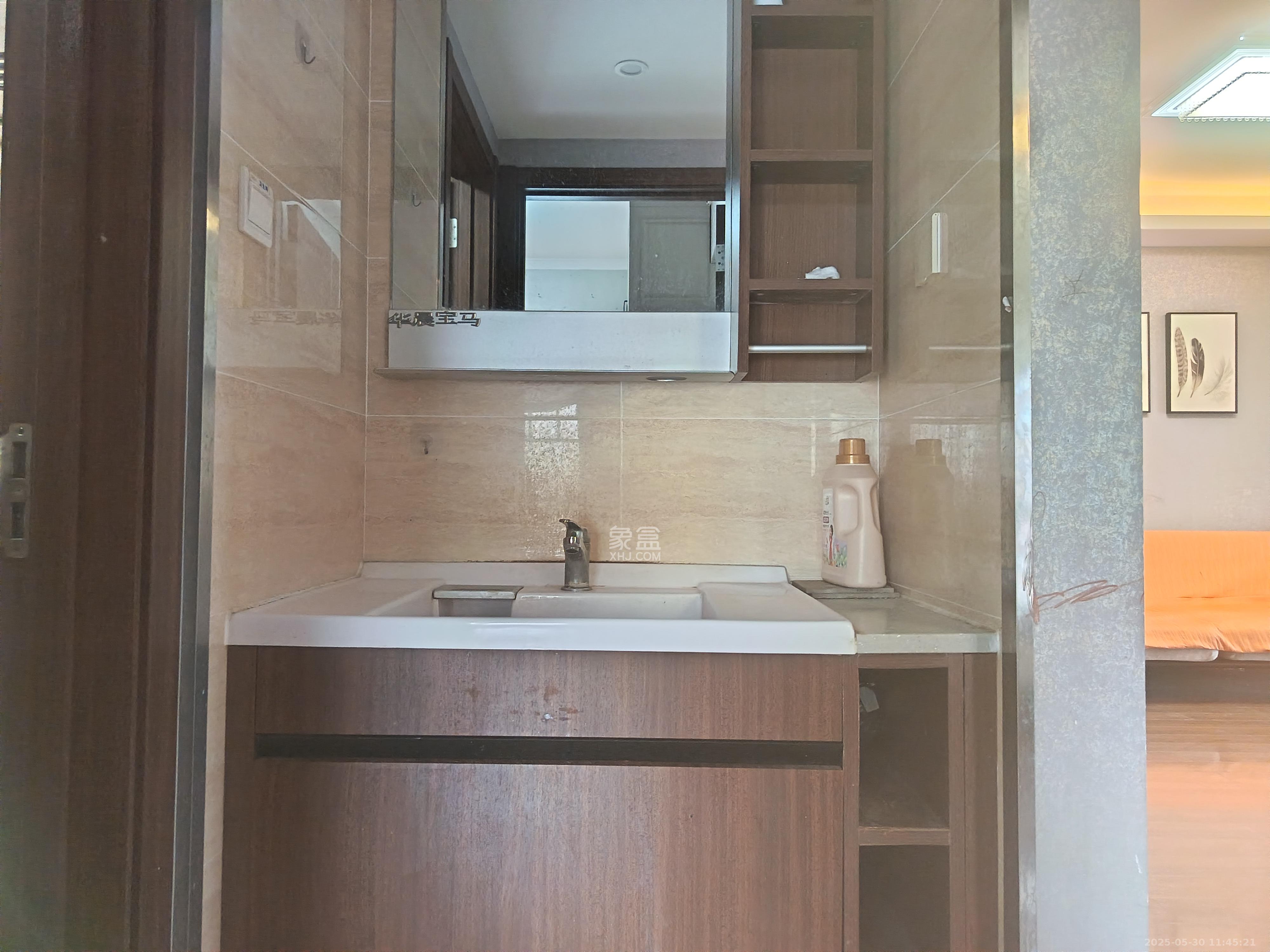 万科里金域国际 3室2厅2卫 3500.0元/月 万科里金域国际 3室2厅2卫 3500.0元/月室内图