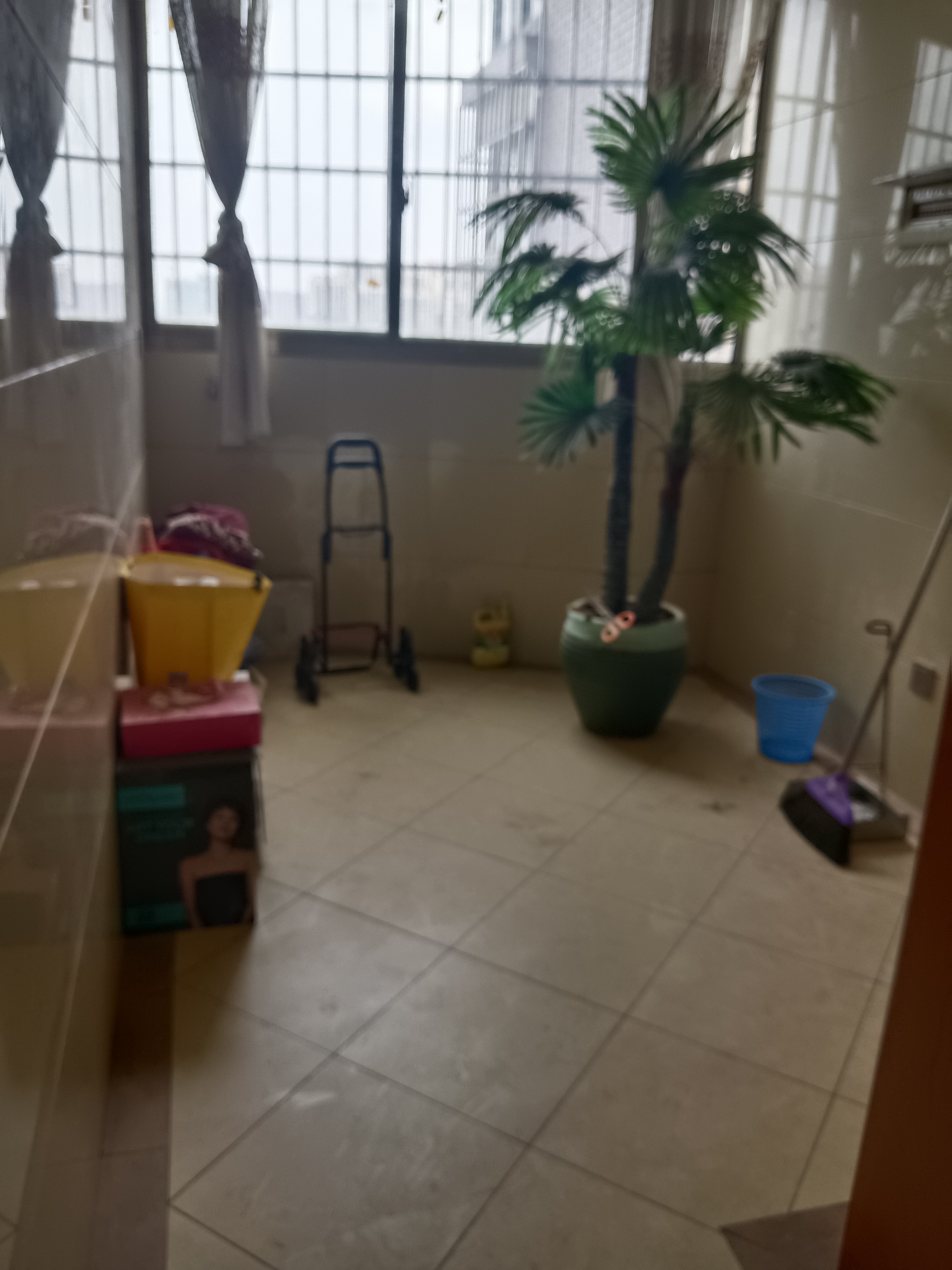 蒸湘世纪城 4室2厅2卫 2500.0元/月 蒸湘世纪城 4室2厅2卫 2500.0元/月室内图