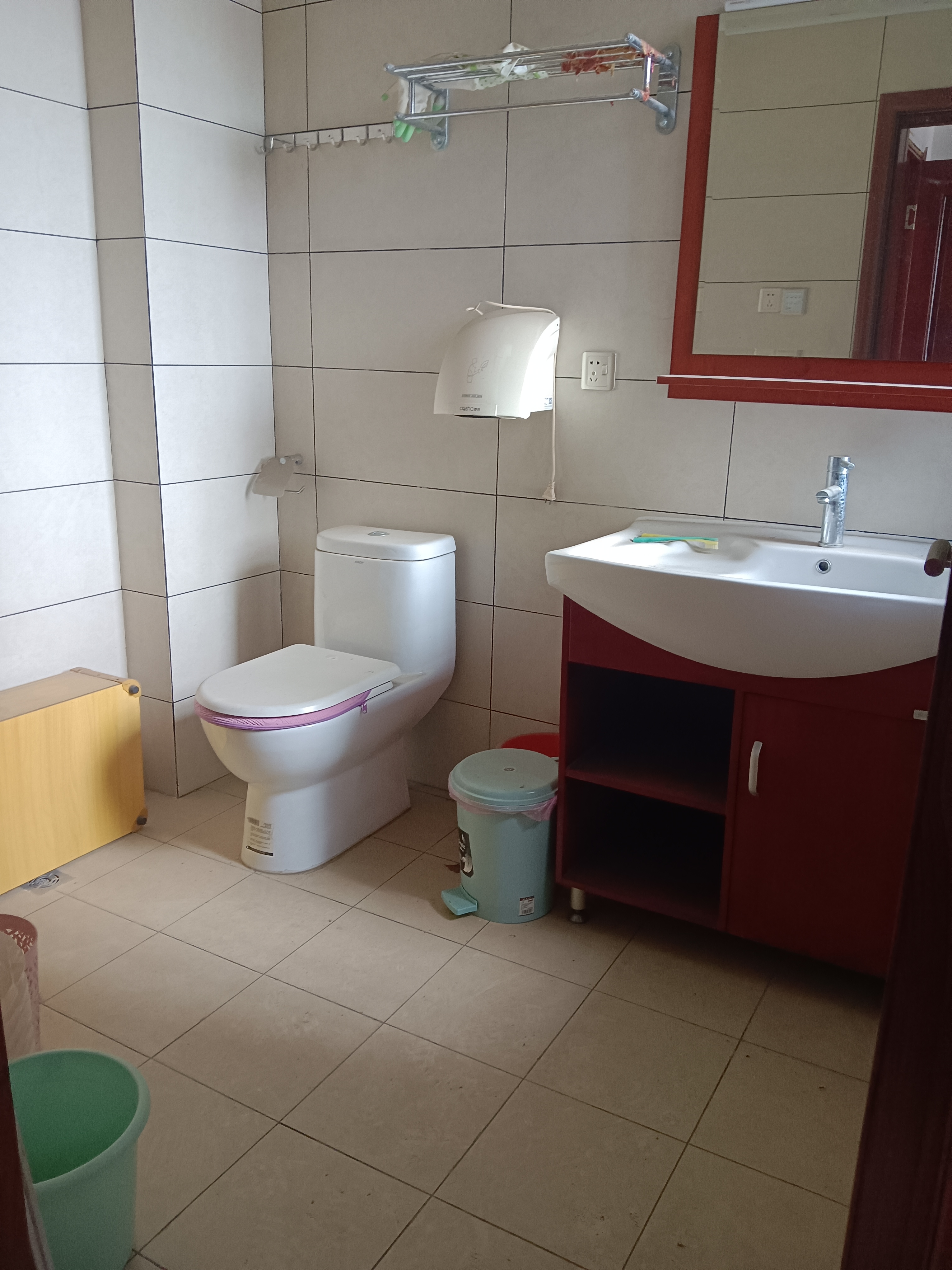 蒸湘世纪城 4室2厅2卫 2500.0元/月 蒸湘世纪城 4室2厅2卫 2500.0元/月室内图