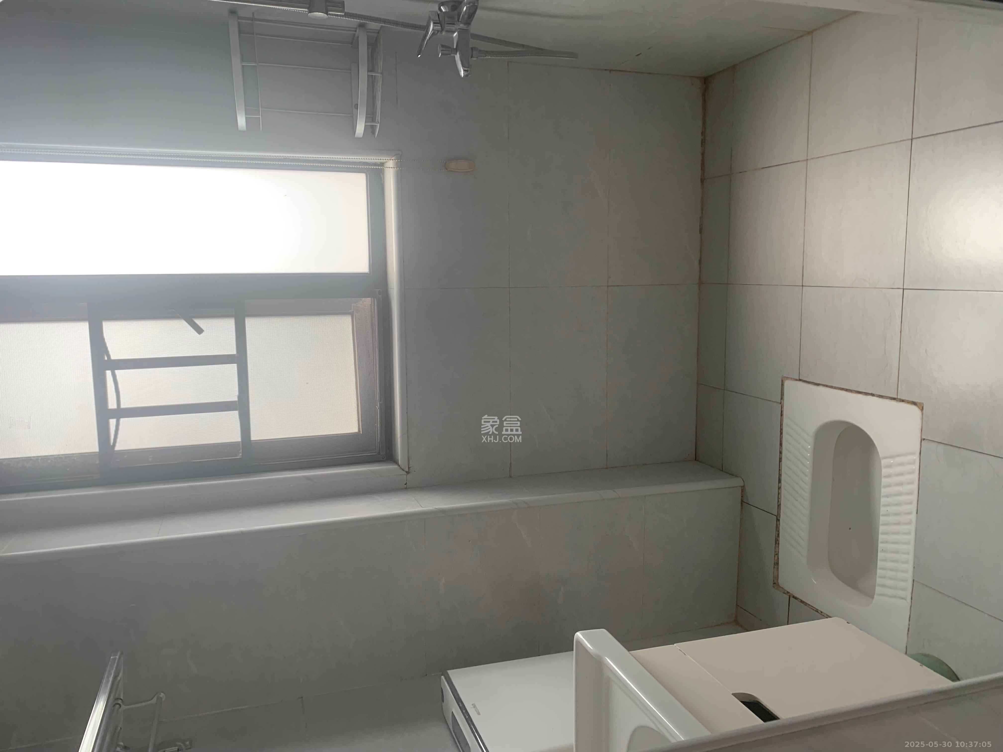 长房云时代  3室2厅1卫    2350.0元/月室内图