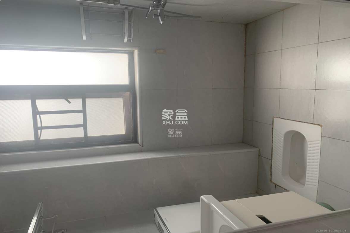 长房云时代  3室2厅1卫    2350.0元/月 长房云时代  3室2厅1卫    2350.0元/月室内图