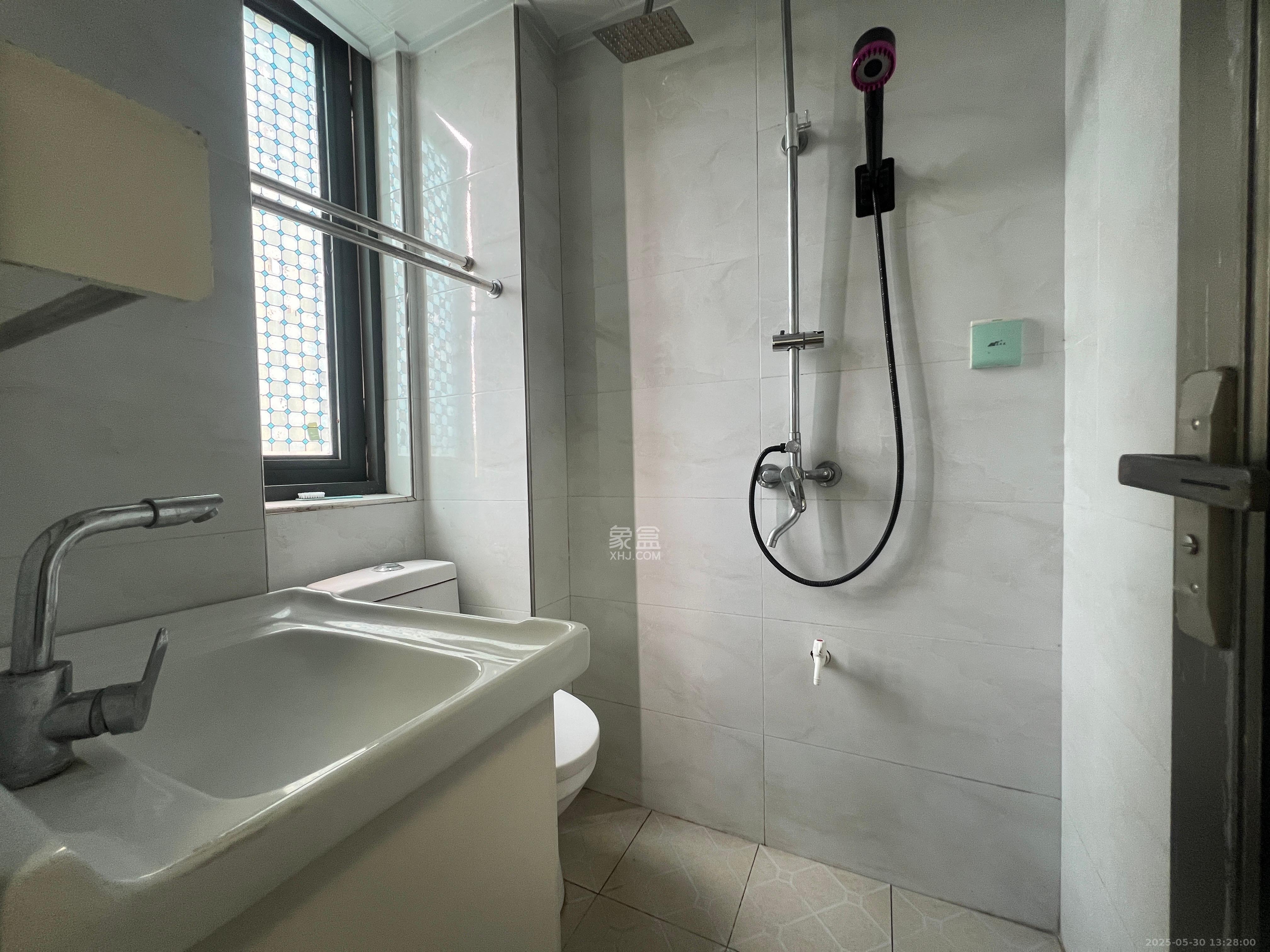 金轮星光名座 2室1厅1卫 1850.0元/月 金轮星光名座 2室1厅1卫 1850.0元/月室内图