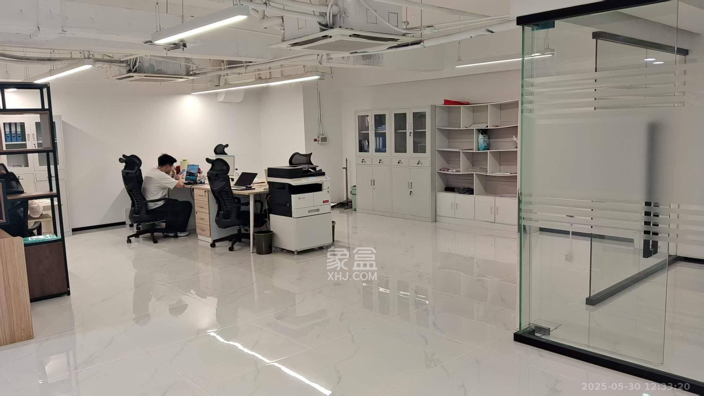 荟聚之光  1室0厅0卫   6000.00元/月室内图