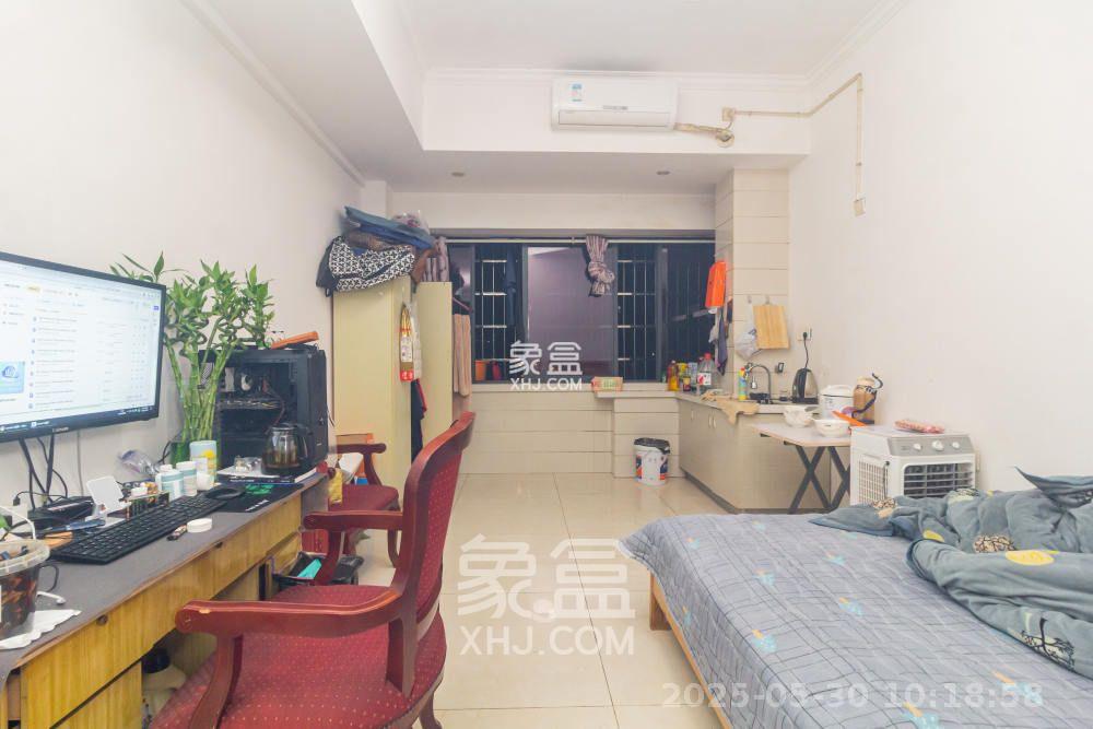 佐佑大厦 2室1厅1卫 800.0元/月 佐佑大厦 2室1厅1卫 800.0元/月室内图