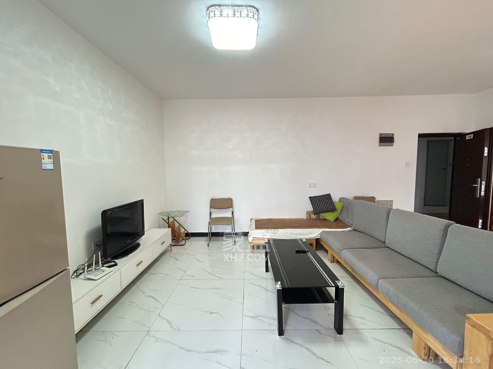 怡海星城 2室2厅1卫 1800.0元/月 怡海星城 2室2厅1卫 1800.0元/月室内图