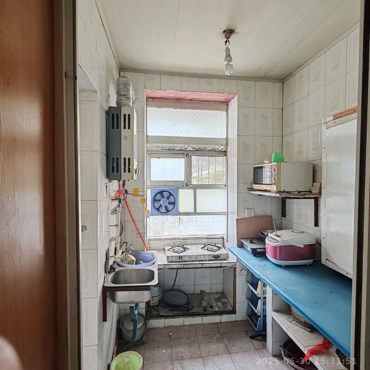 桥梁厂一区万泥塘一村 2室1厅1卫 1000.0元/月 桥梁厂一区万泥塘一村 2室1厅1卫 1000.0元/月室内图