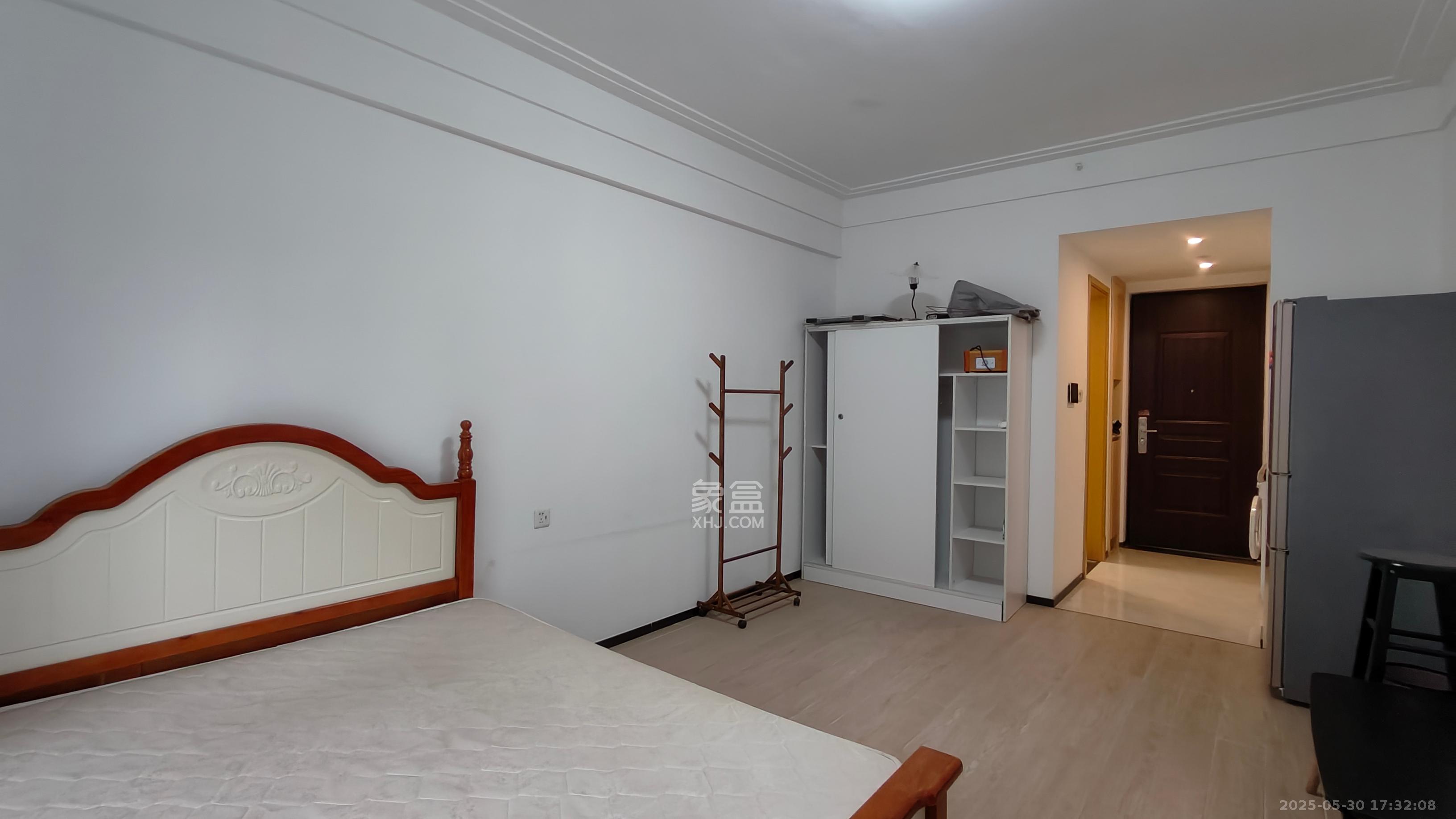 中海国际二期  1室1厅1卫    1100.0元/月室内图