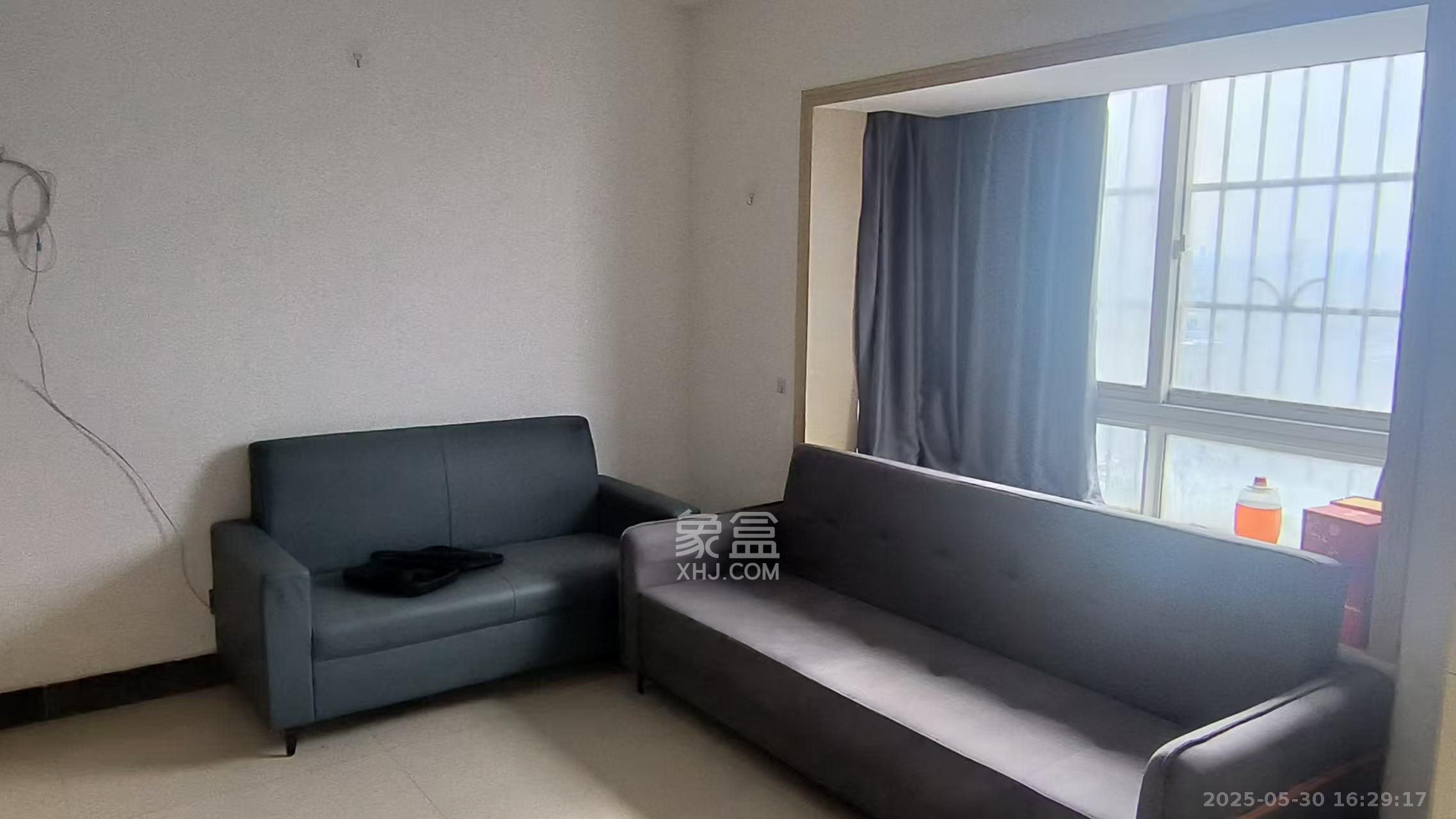 晶华美地 4室2厅1卫 2200.0元/月 晶华美地 4室2厅1卫 2200.0元/月室内图