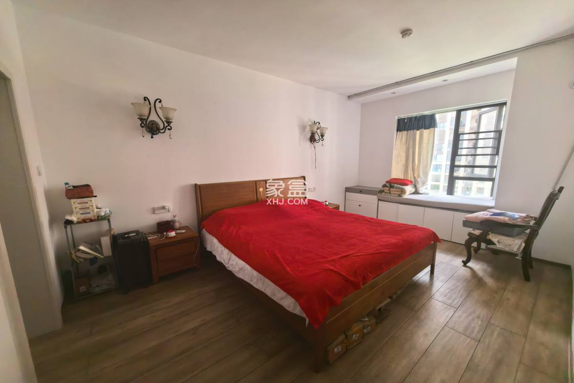 恩祥新城 4室2厅2卫 3800.0元/月 恩祥新城 4室2厅2卫 3800.0元/月室内图