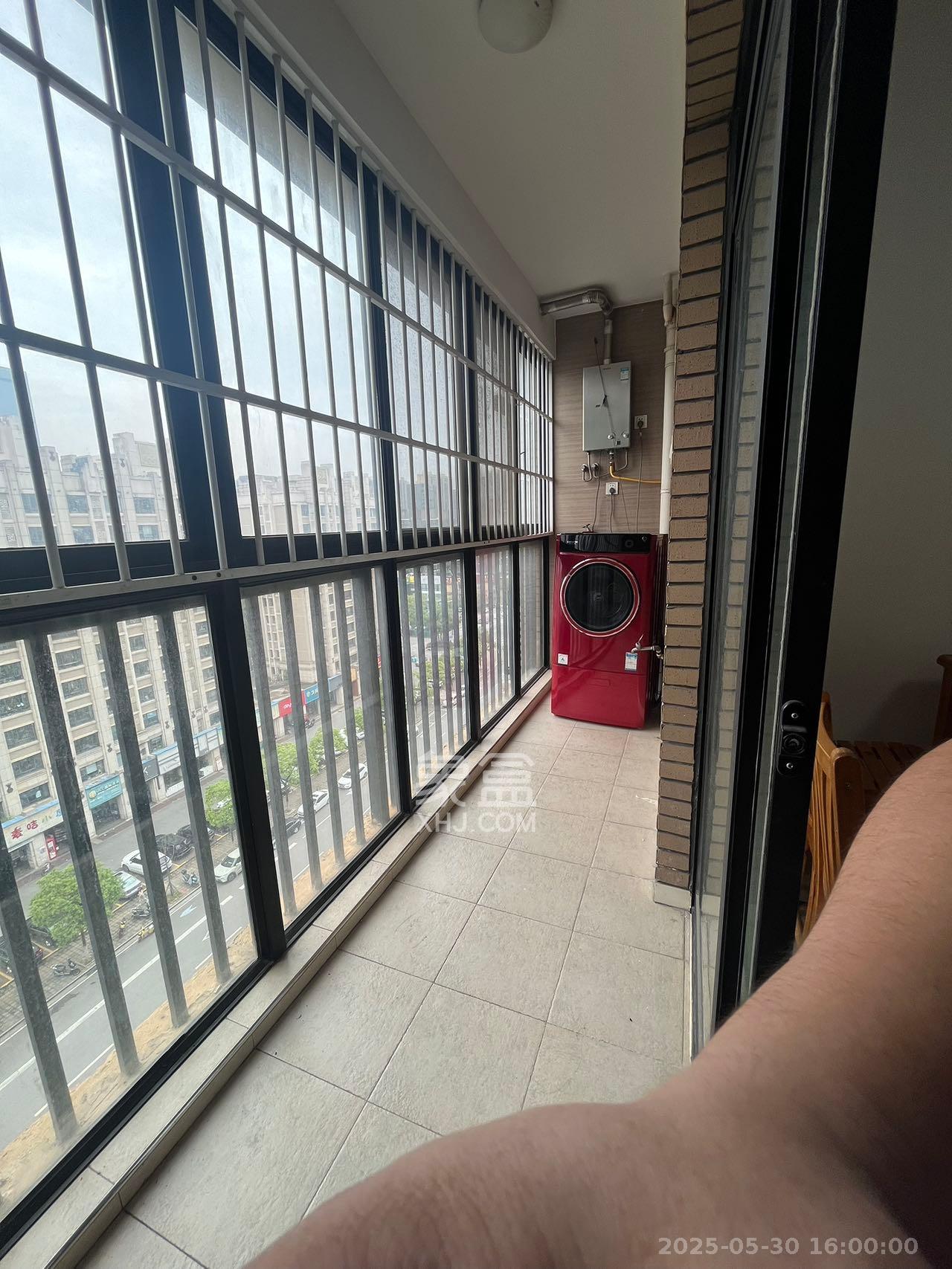 三江花中城 3室2厅1卫 3500.0元/月 三江花中城 3室2厅1卫 3500.0元/月室内图