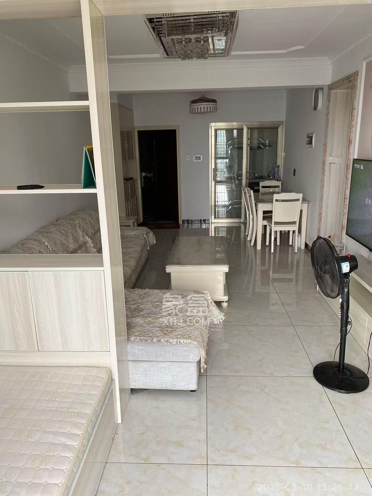 湘楚华庭  2室2厅1卫    2000.0元/月室内图