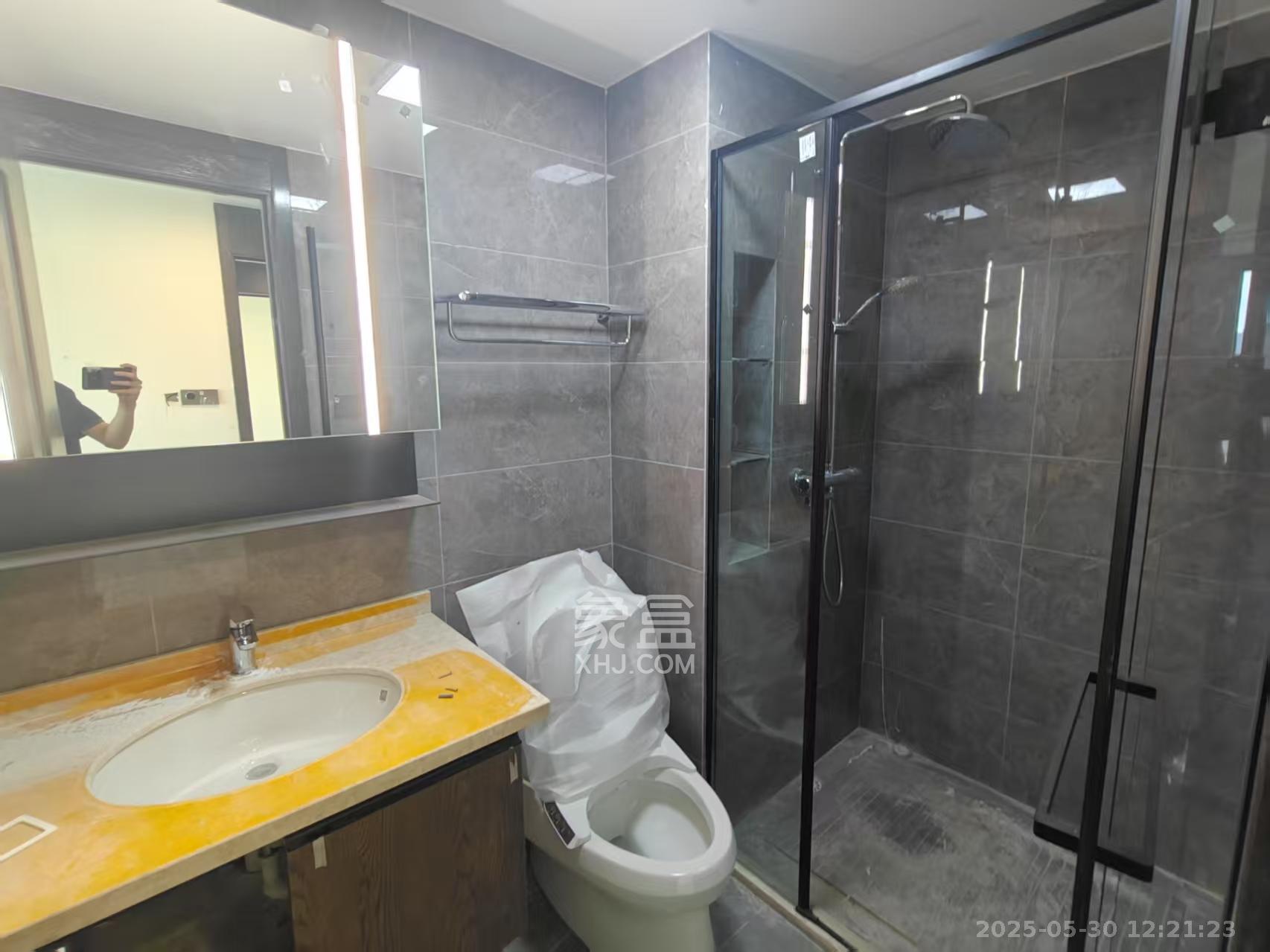 绿地V岛 5室2厅3卫 10000.0元/月 绿地V岛 5室2厅3卫 10000.0元/月室内图