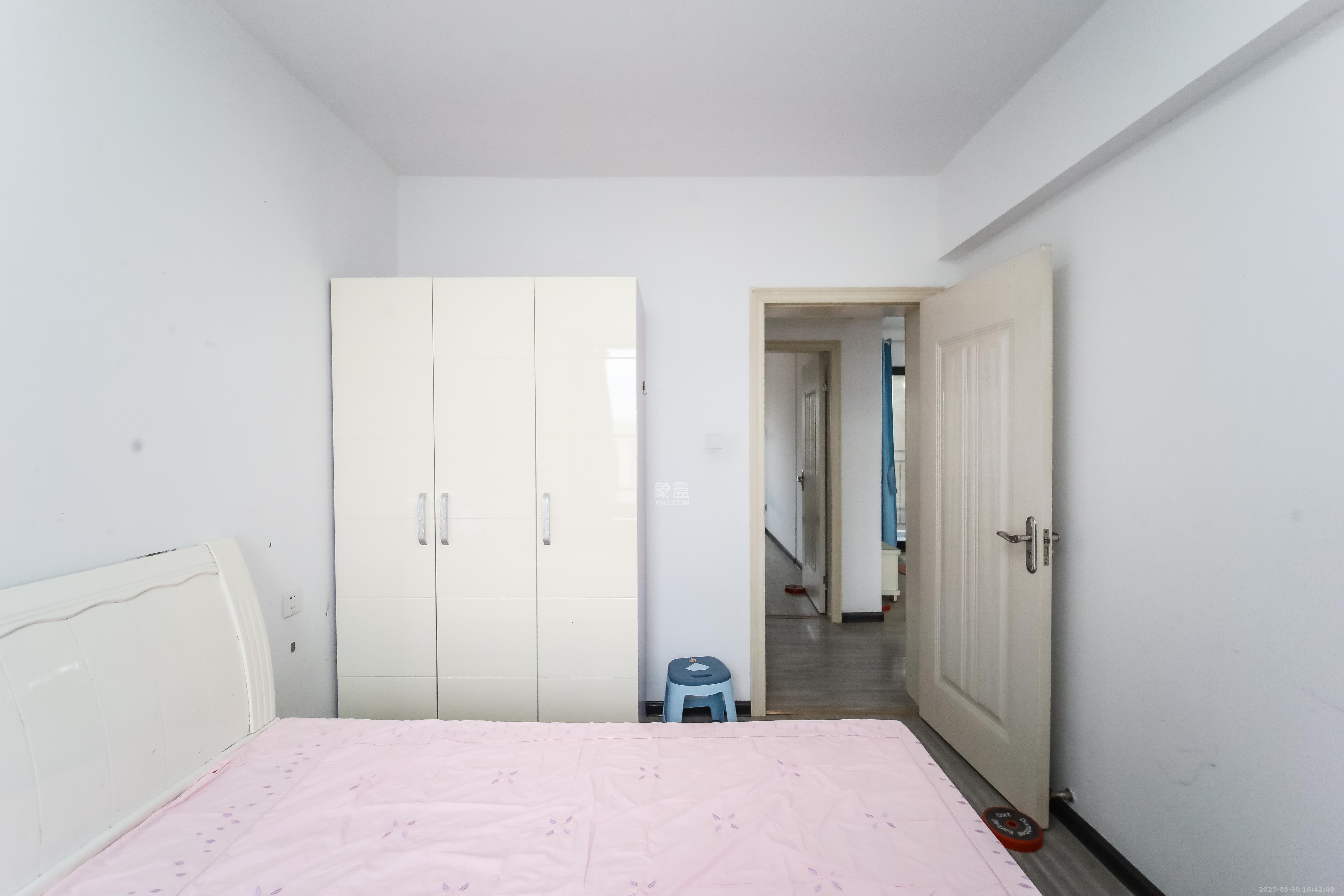 中欣楚天熙苑 3室2厅1卫 95.00万 中欣楚天熙苑 3室2厅1卫 95.00万卧室