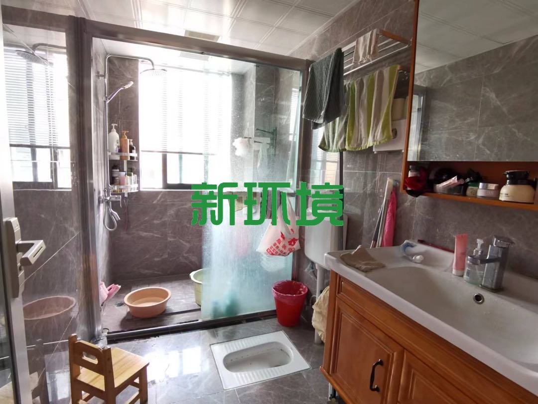 山水印象  3室2厅2卫   118.00万客厅