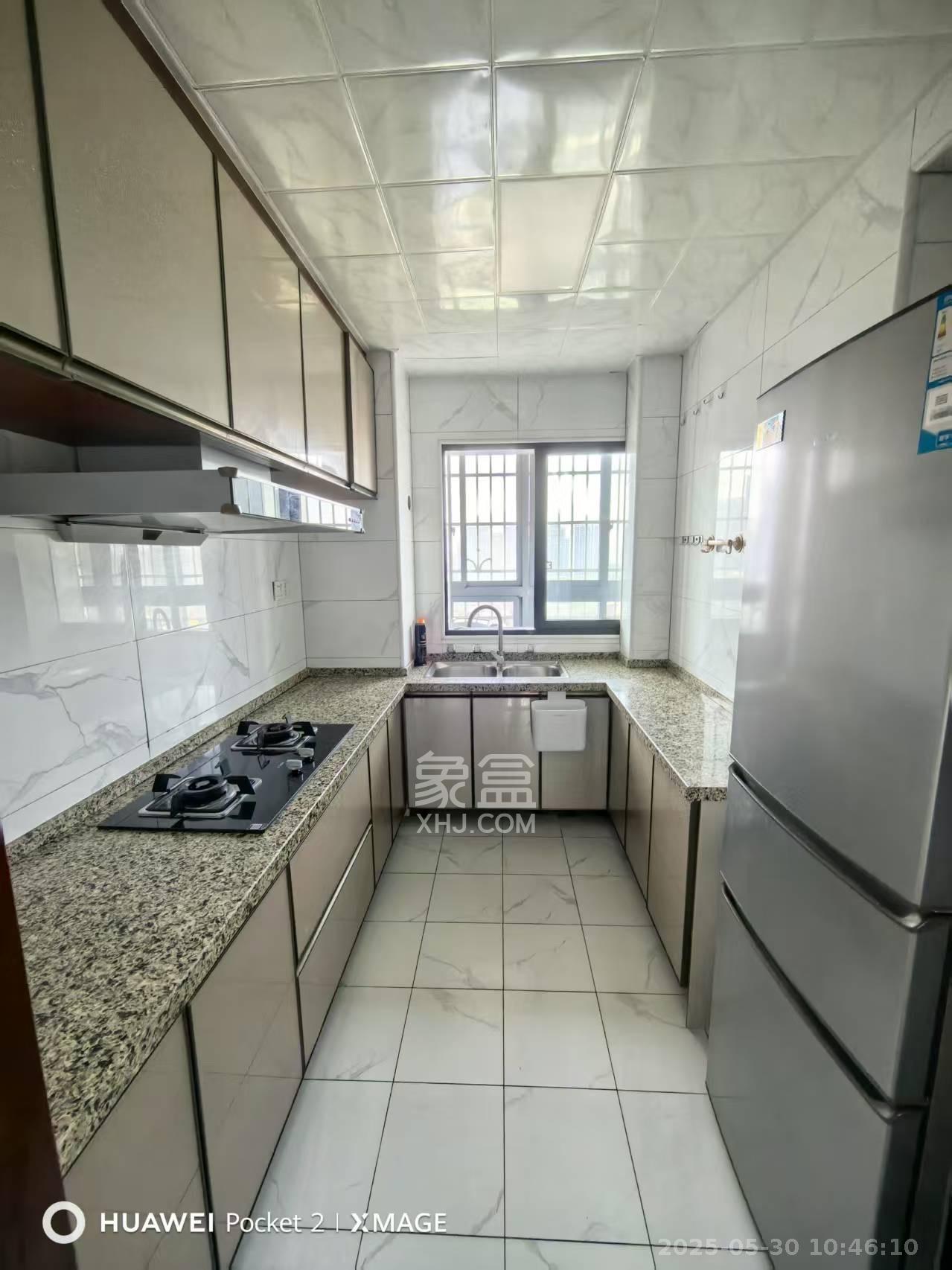 茶山馨苑 3室2厅2卫 3200.0元/月 茶山馨苑 3室2厅2卫 3200.0元/月室内图