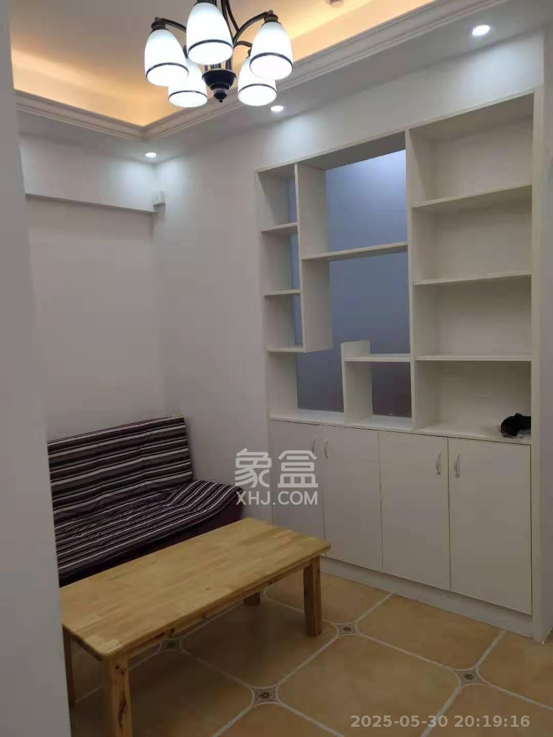 中建芙蓉嘉苑  1室1厅1卫   1200.00元/月室内图