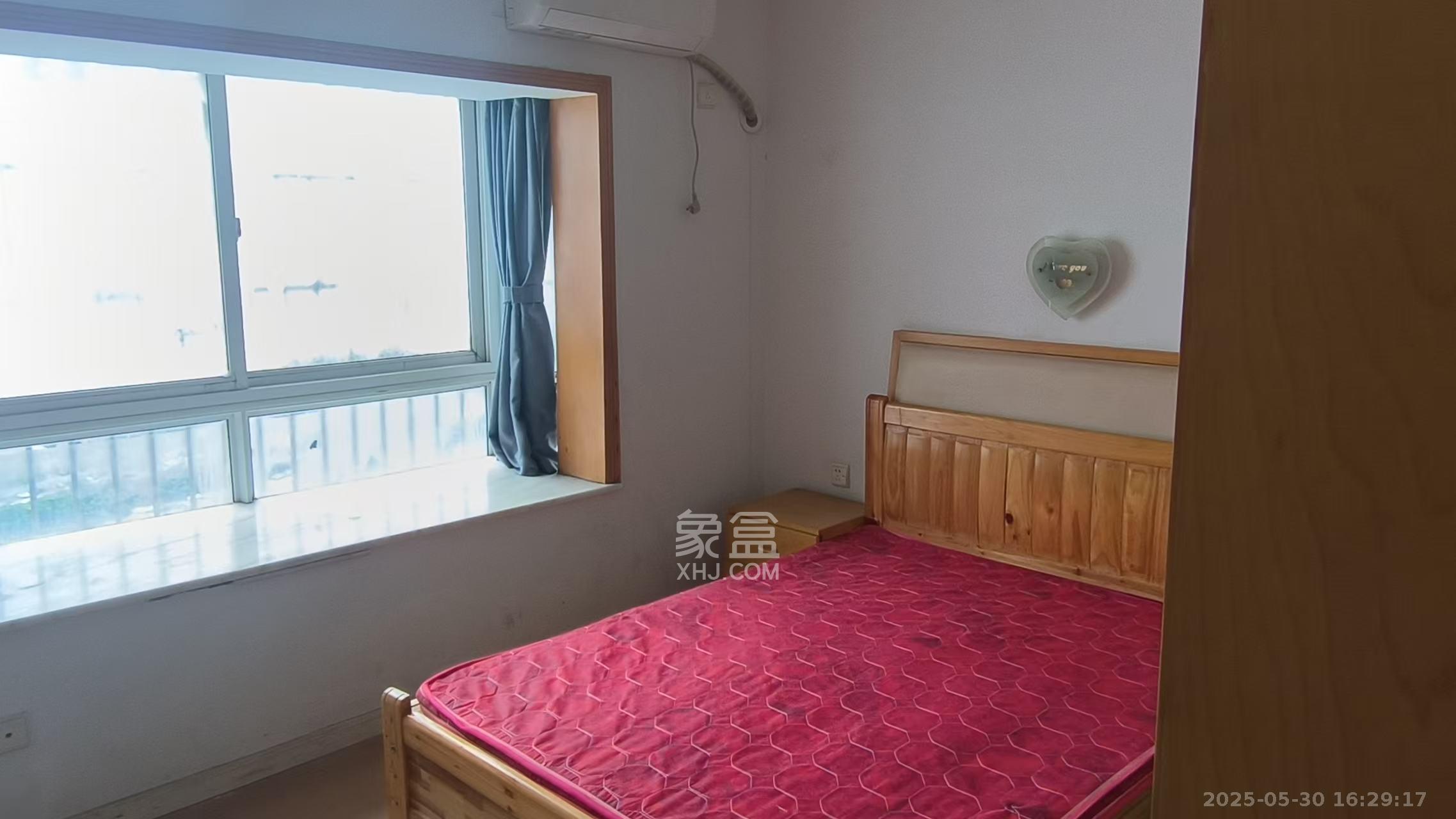 晶华美地 4室2厅1卫 2200.0元/月 晶华美地 4室2厅1卫 2200.0元/月室内图