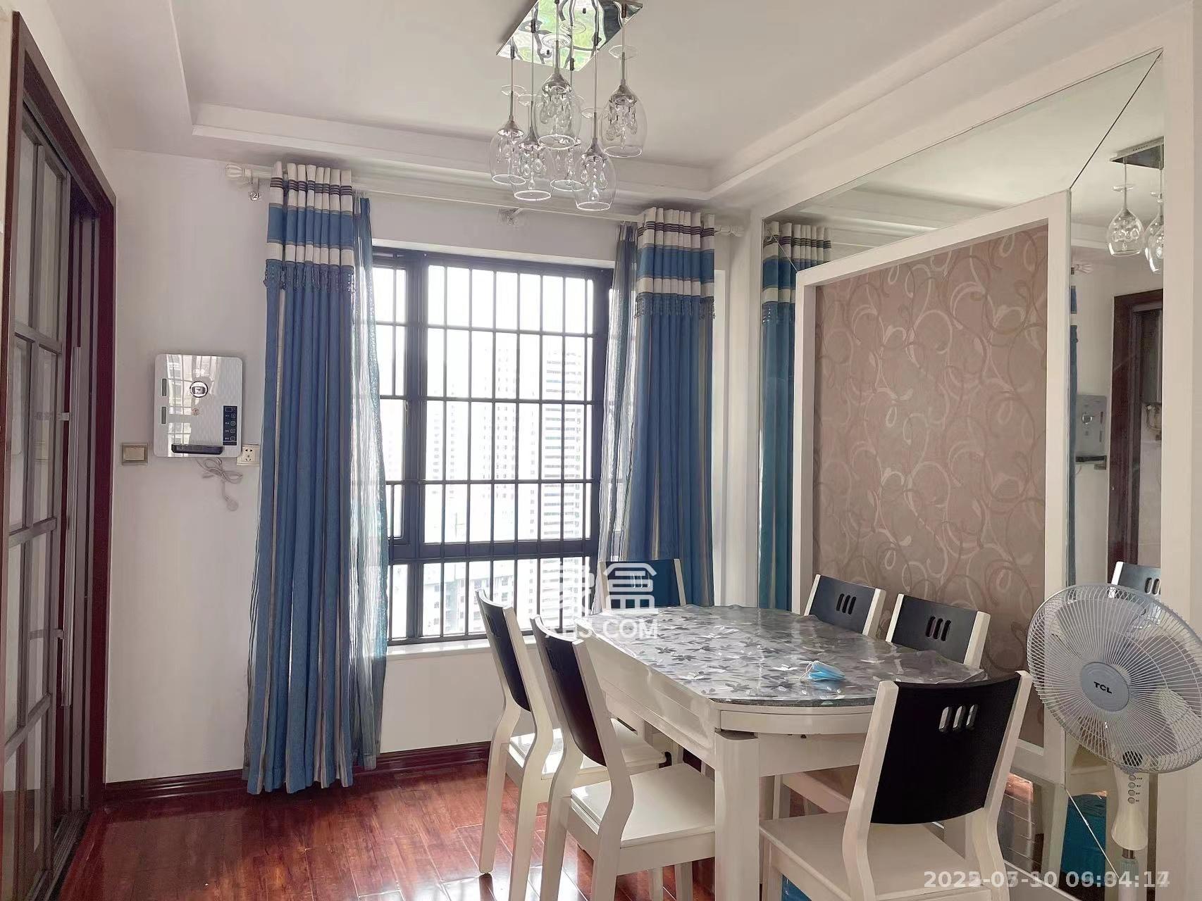 骏景豪庭  1室2厅1卫    58.0万 骏景豪庭  1室2厅1卫    58.0万客厅