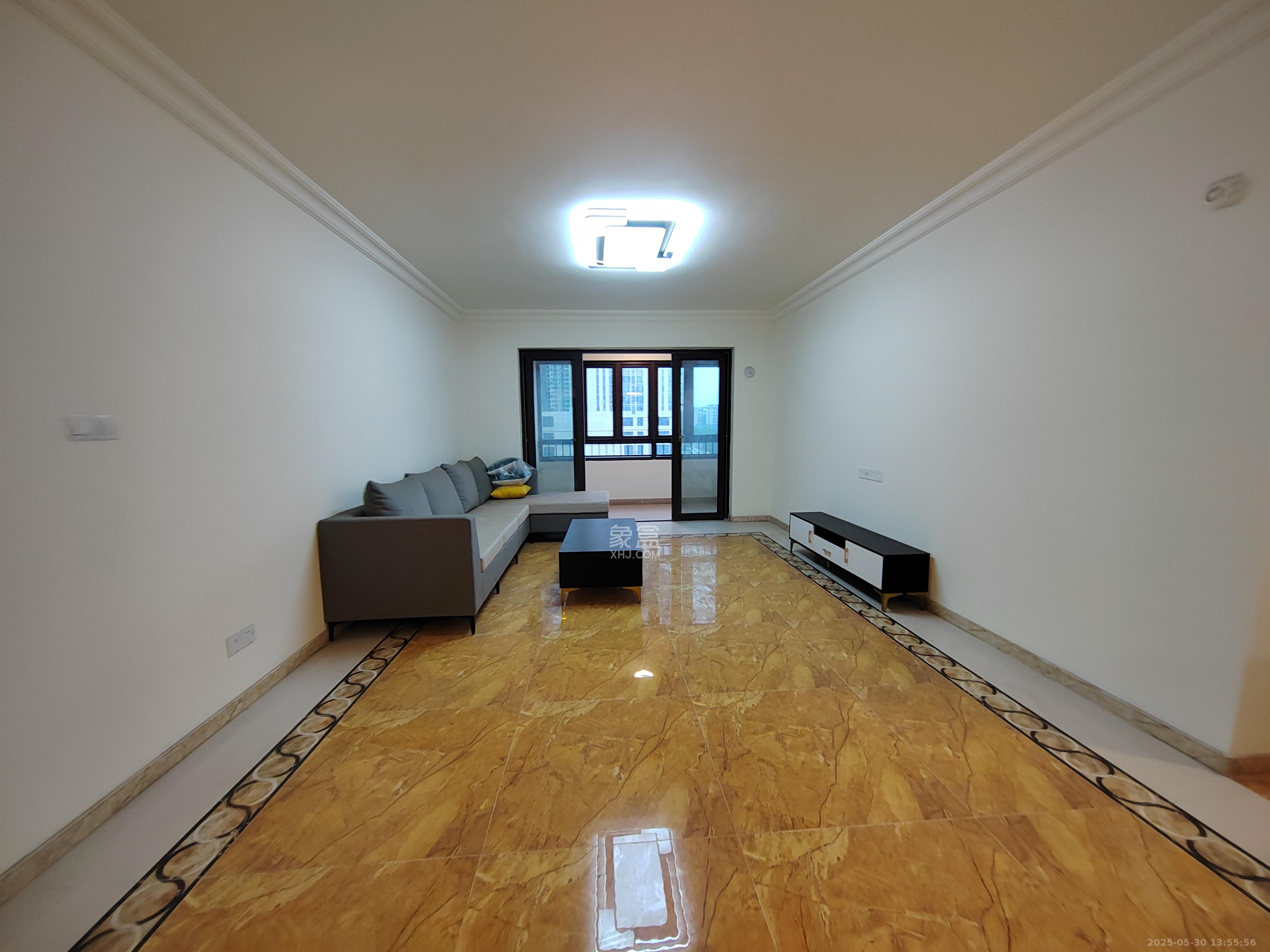 碧桂园大学印象一期 4室2厅2卫 1900.0元/月 碧桂园大学印象一期 4室2厅2卫 1900.0元/月室内图