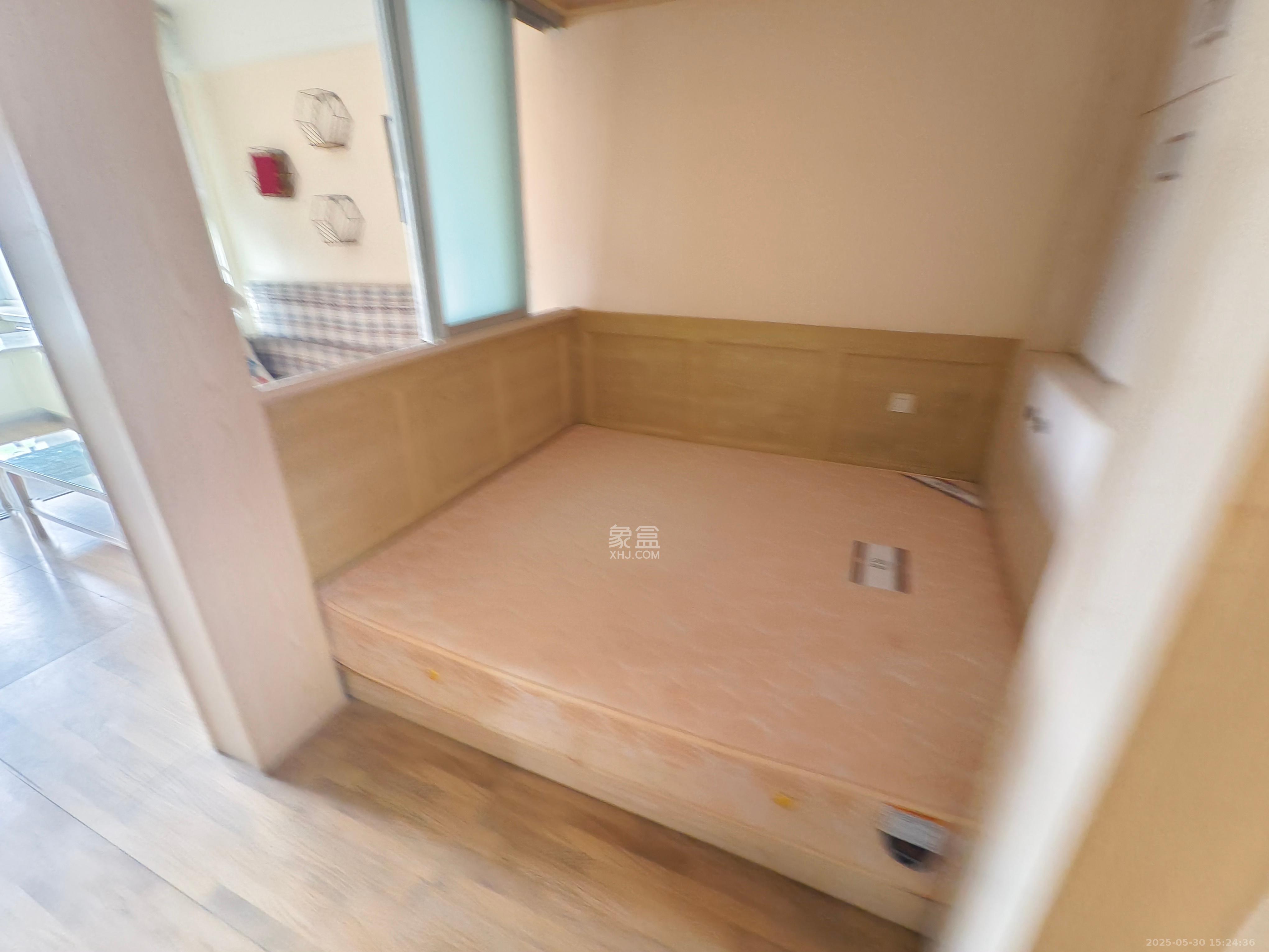 大财门公寓  1室1厅1卫   2000.00元/月室内图