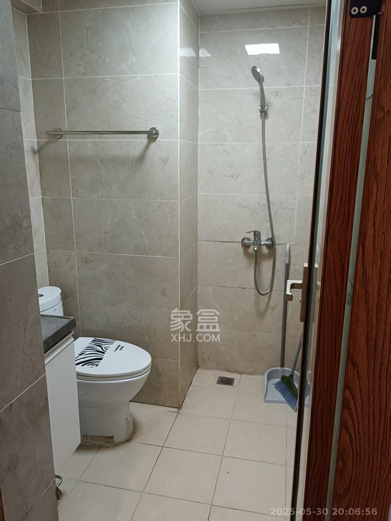荣泰广场  1室1厅1卫   1500.00元/月室内图