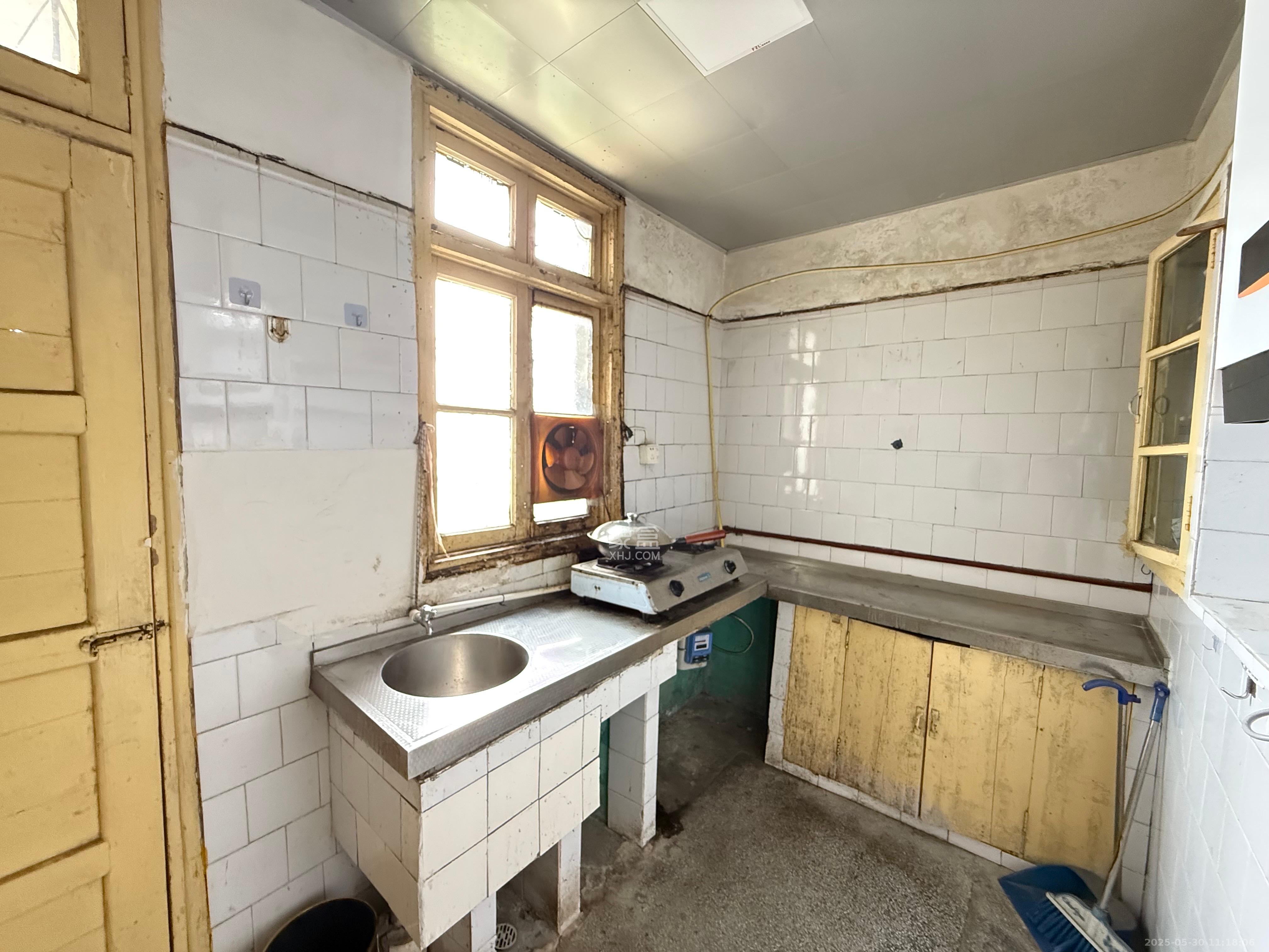 净园小区 3室2厅1卫 1800.0元/月 净园小区 3室2厅1卫 1800.0元/月室内图