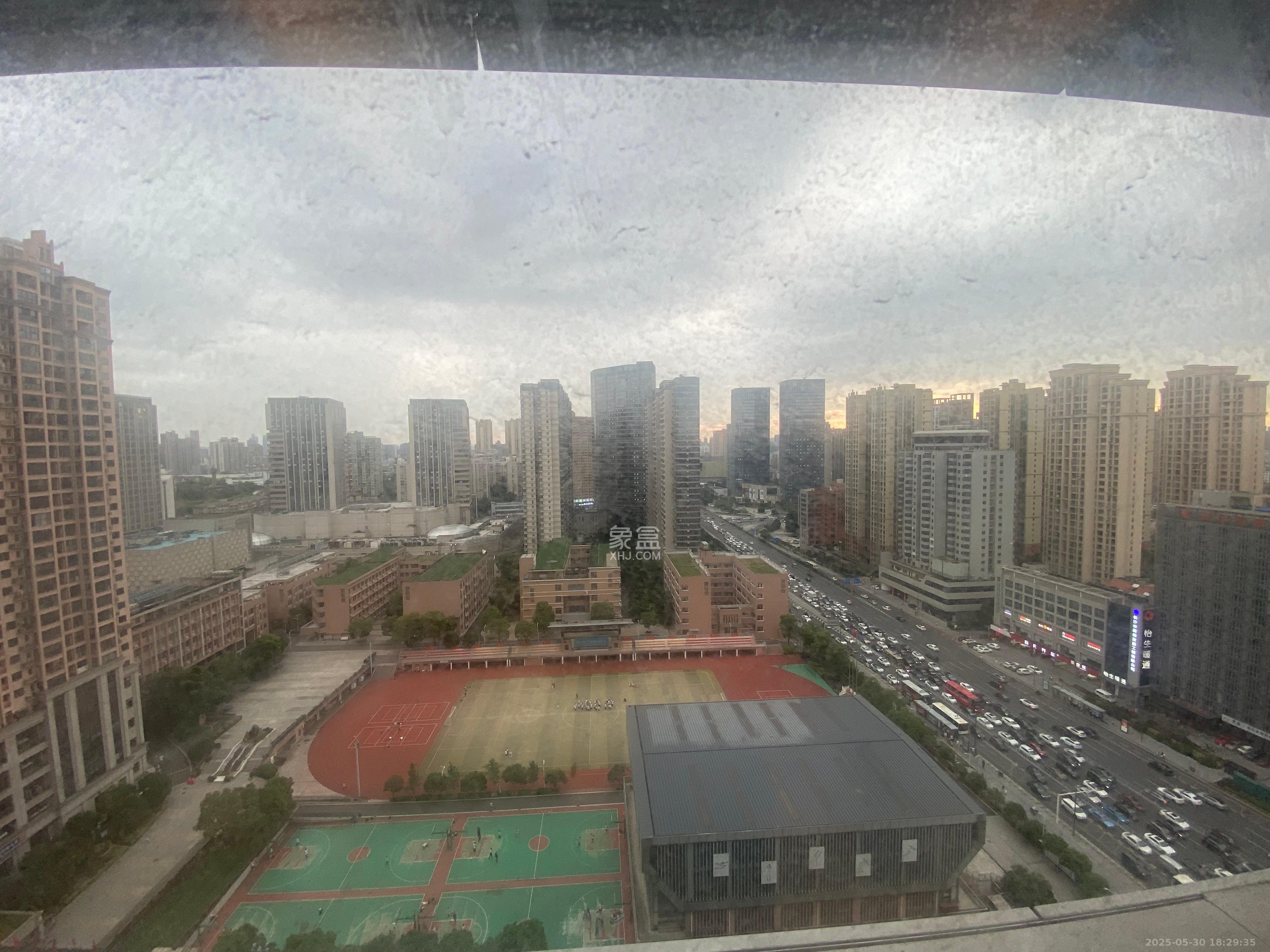 保利天禧EF区  1室1厅1卫   1600.00元/月室内图
