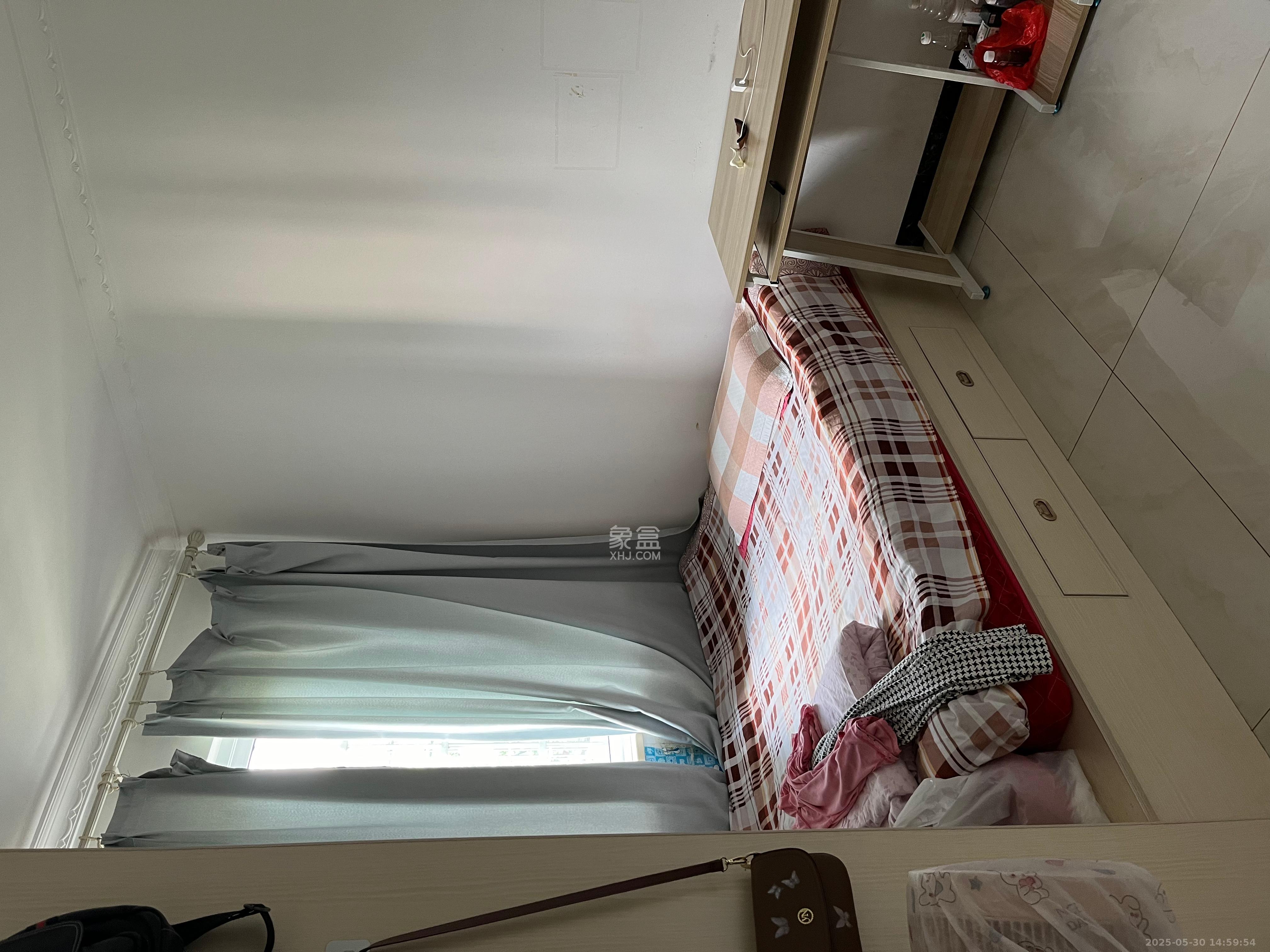 麓景裕园  2室2厅1卫   2400.00元/月室内图